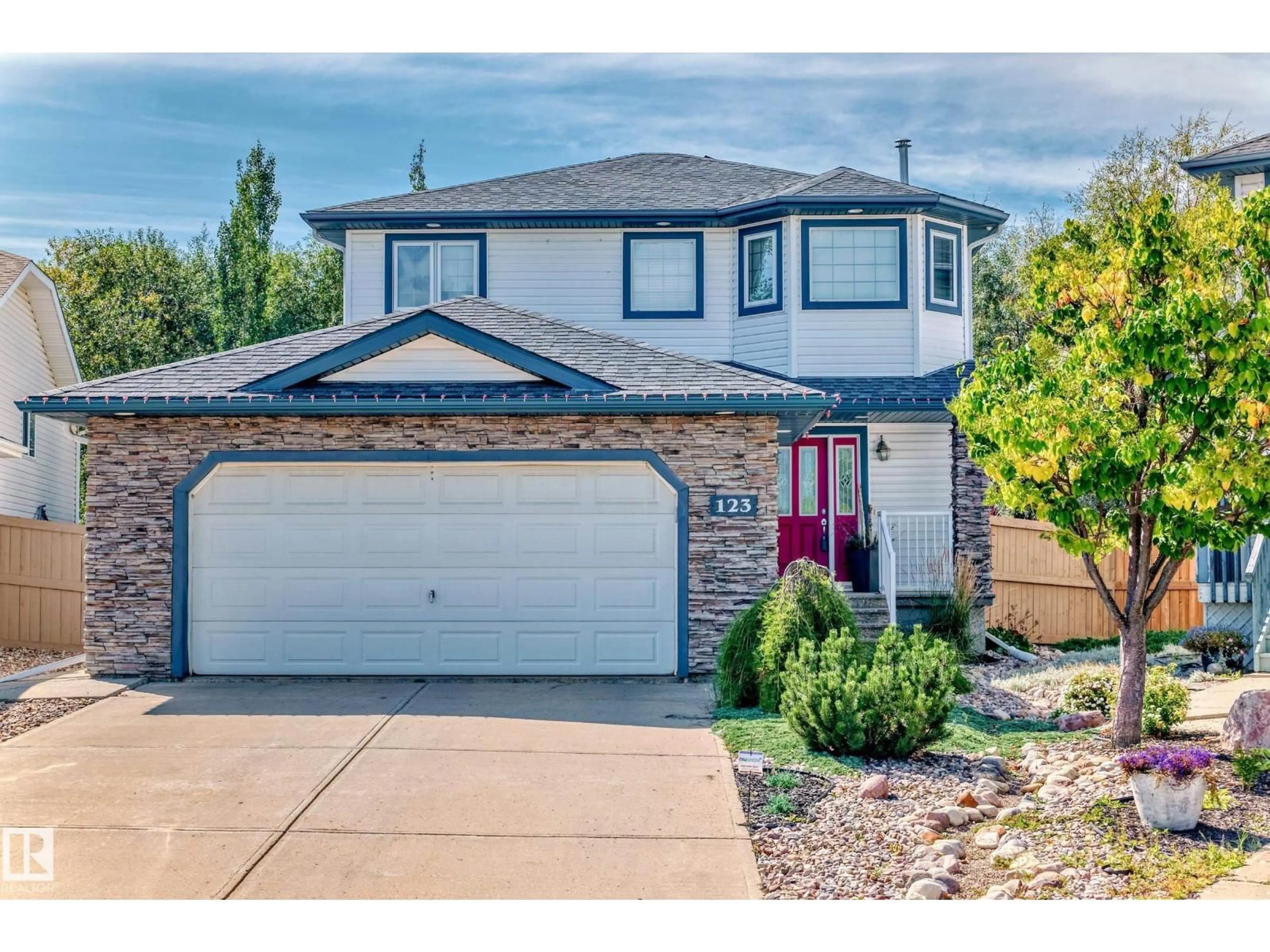 Home with vinyl exterior material, street for 123 FOXBORO, Sherwood Park Alberta T8A6C9