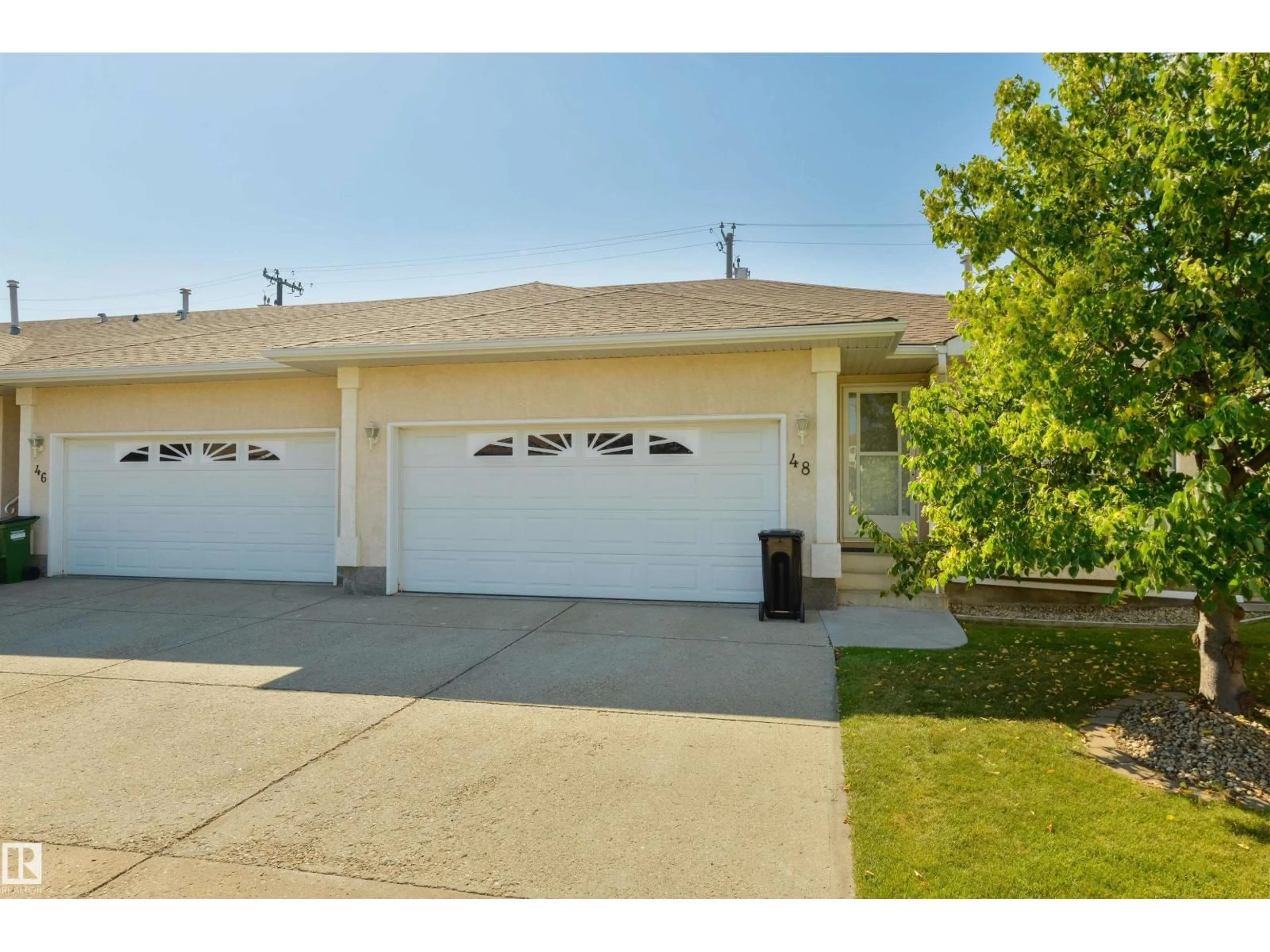 Indoor garage for 13320 - 48 124 ST, Edmonton Alberta T5L5B7