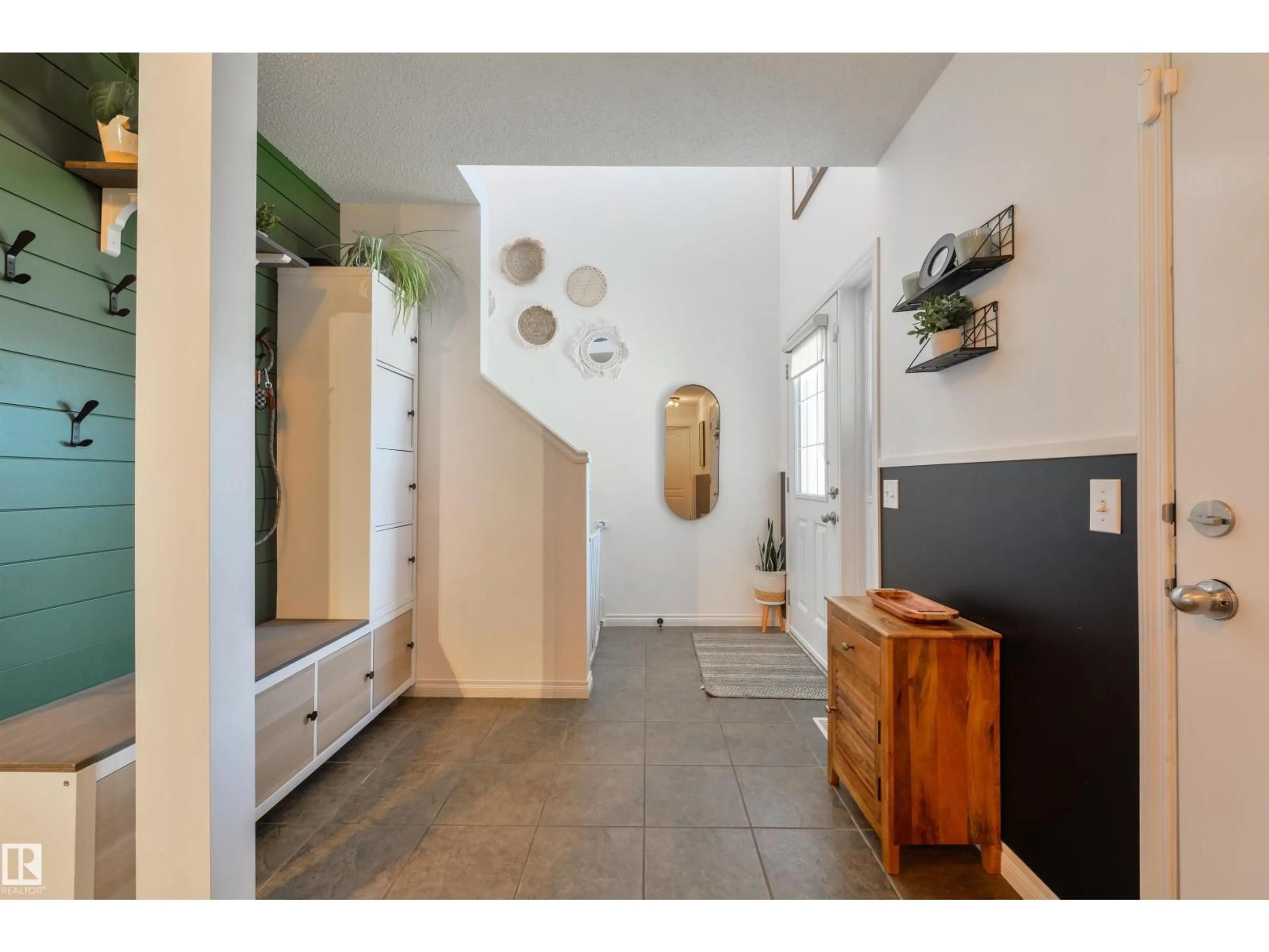 Indoor entryway for 26 LEYLAND WY, Spruce Grove Alberta T7X4S2