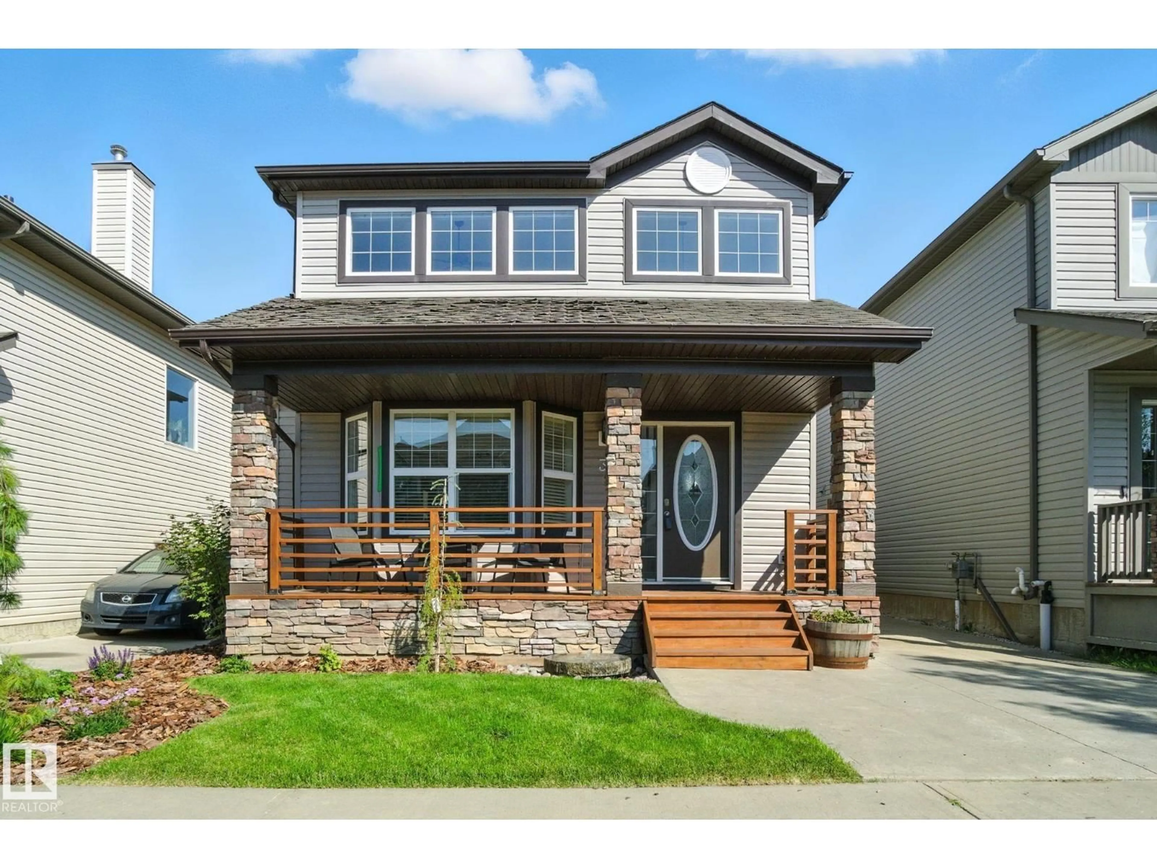 Home with vinyl exterior material, street for 38 VAUGHN AV, Spruce Grove Alberta T7X4R9