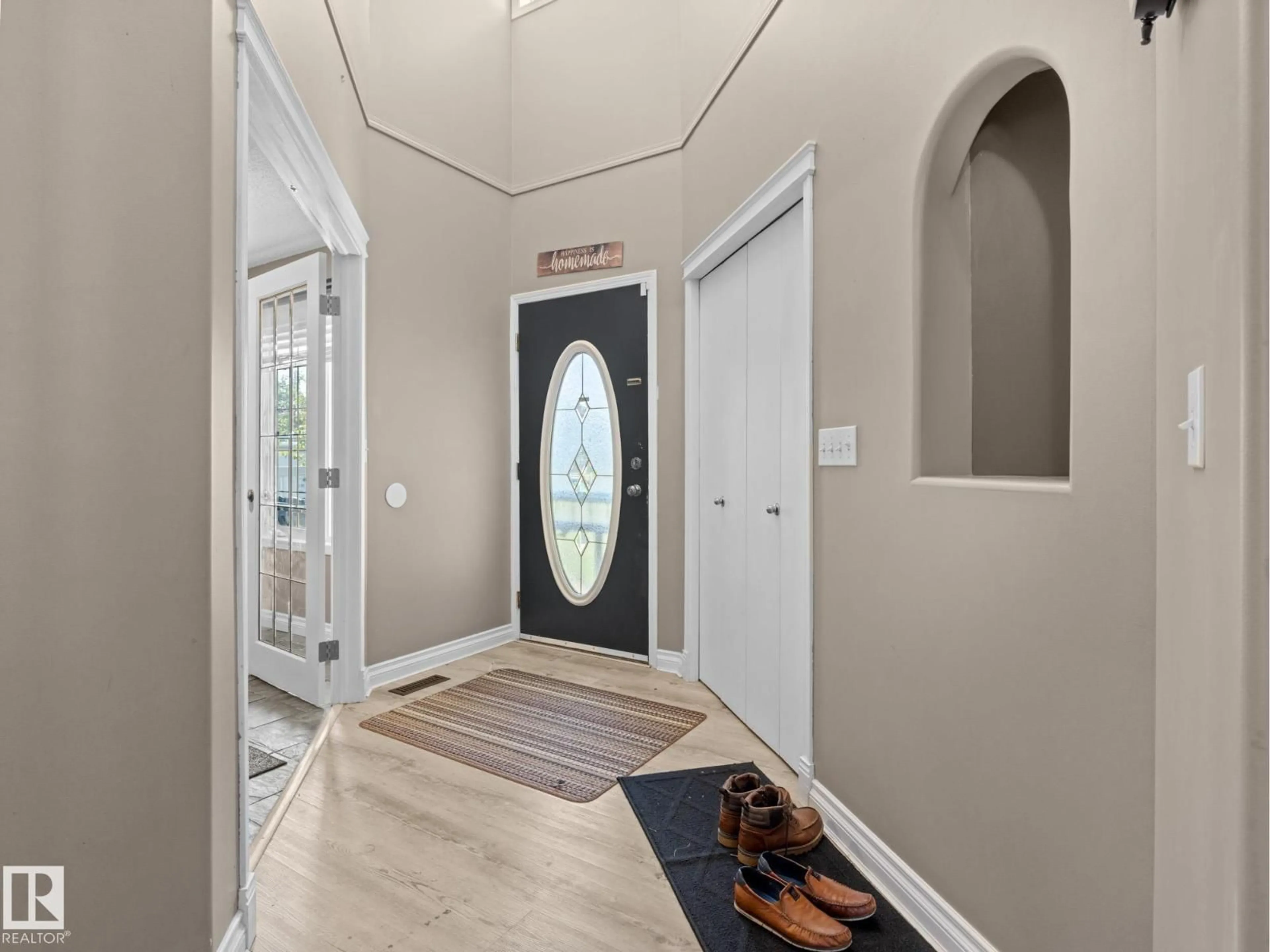 Indoor entryway for 4 ROCHELLE, Beaumont Alberta T4X1L5