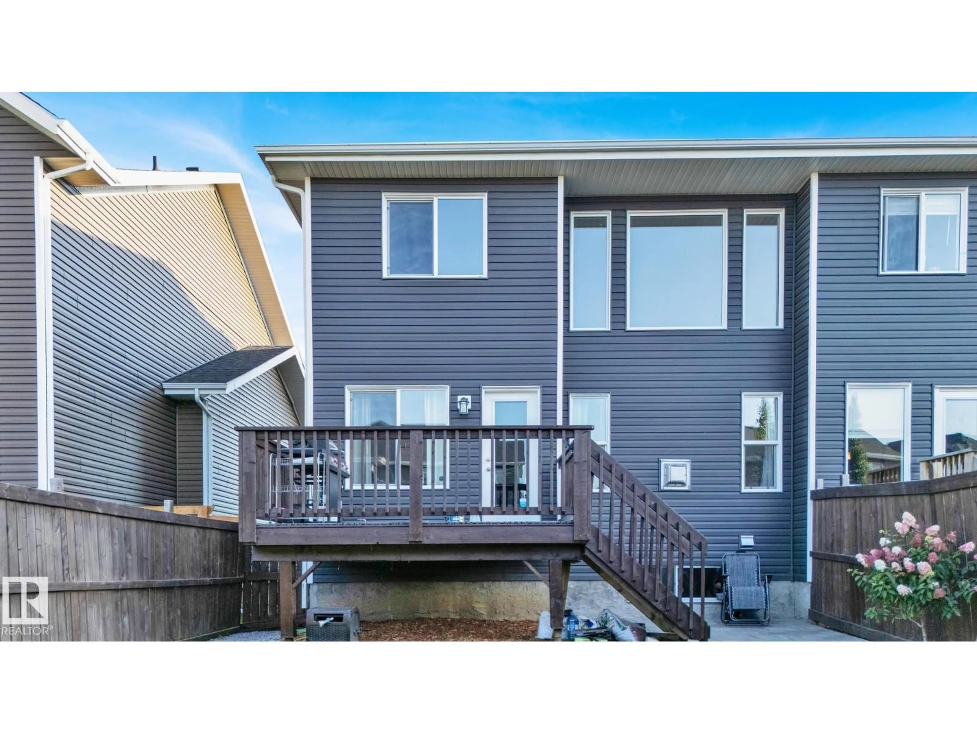 Home with vinyl exterior material, water/lake/river/ocean view for 532 STURTZ LI, Leduc Alberta T9E0Y7
