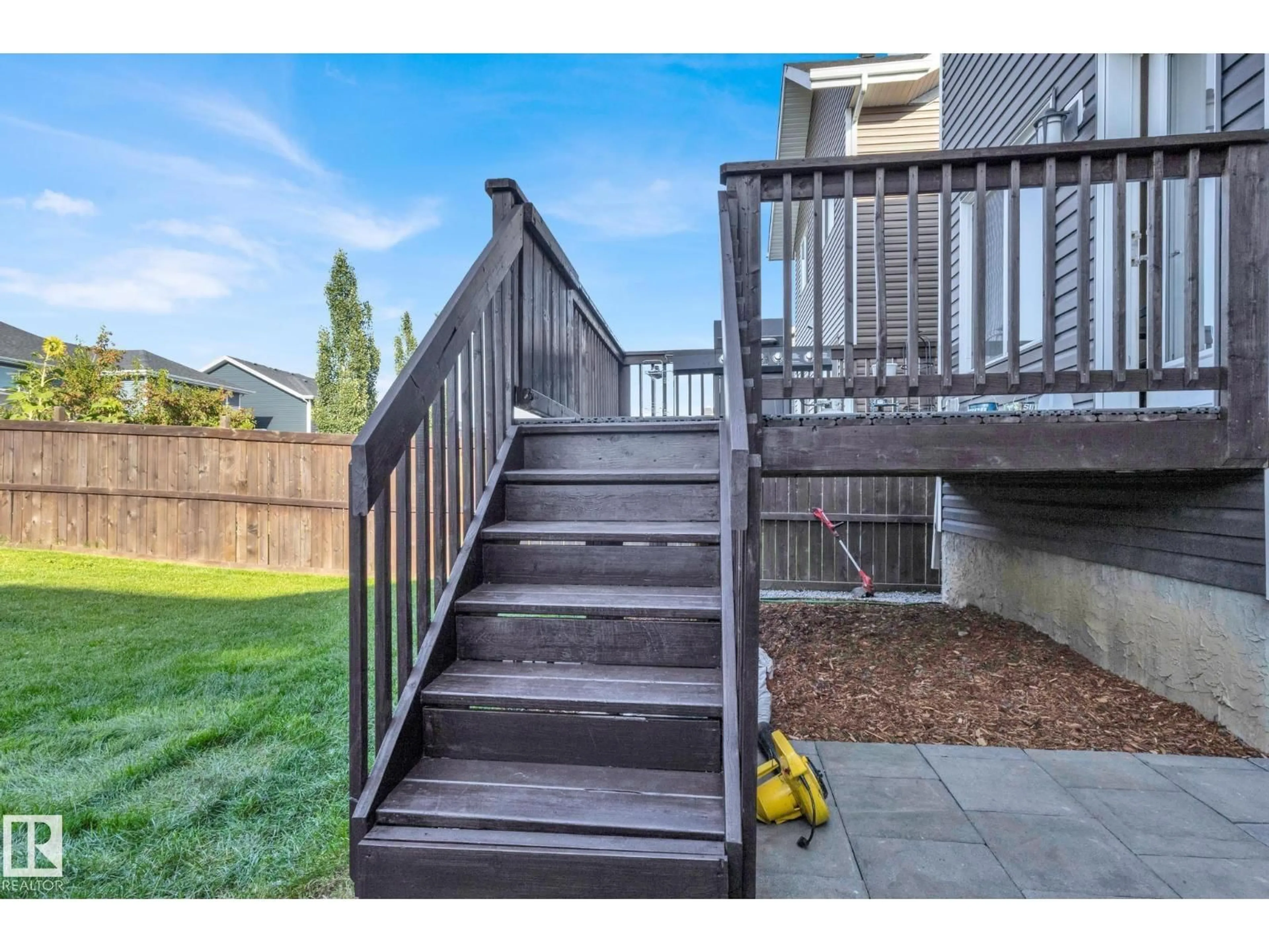 Stairs for 532 STURTZ LI, Leduc Alberta T9E0Y7