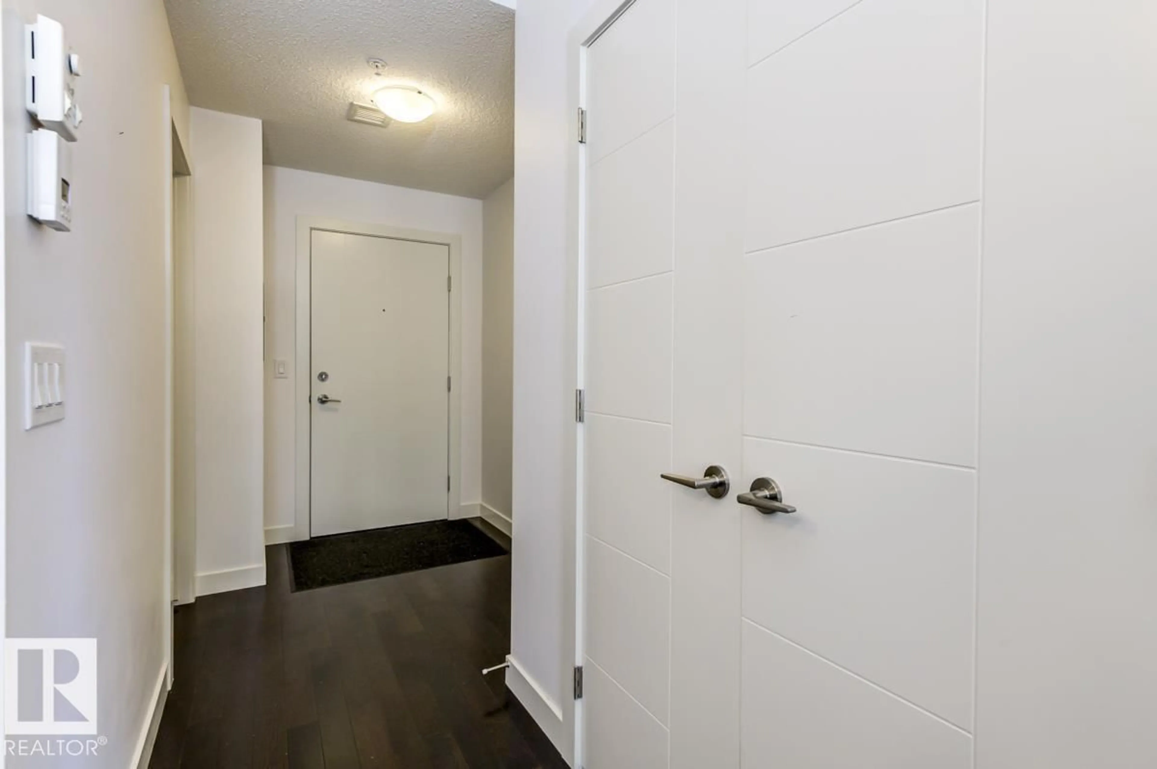 Indoor entryway for #219 - 10523 123 ST, Edmonton Alberta T5N1W9