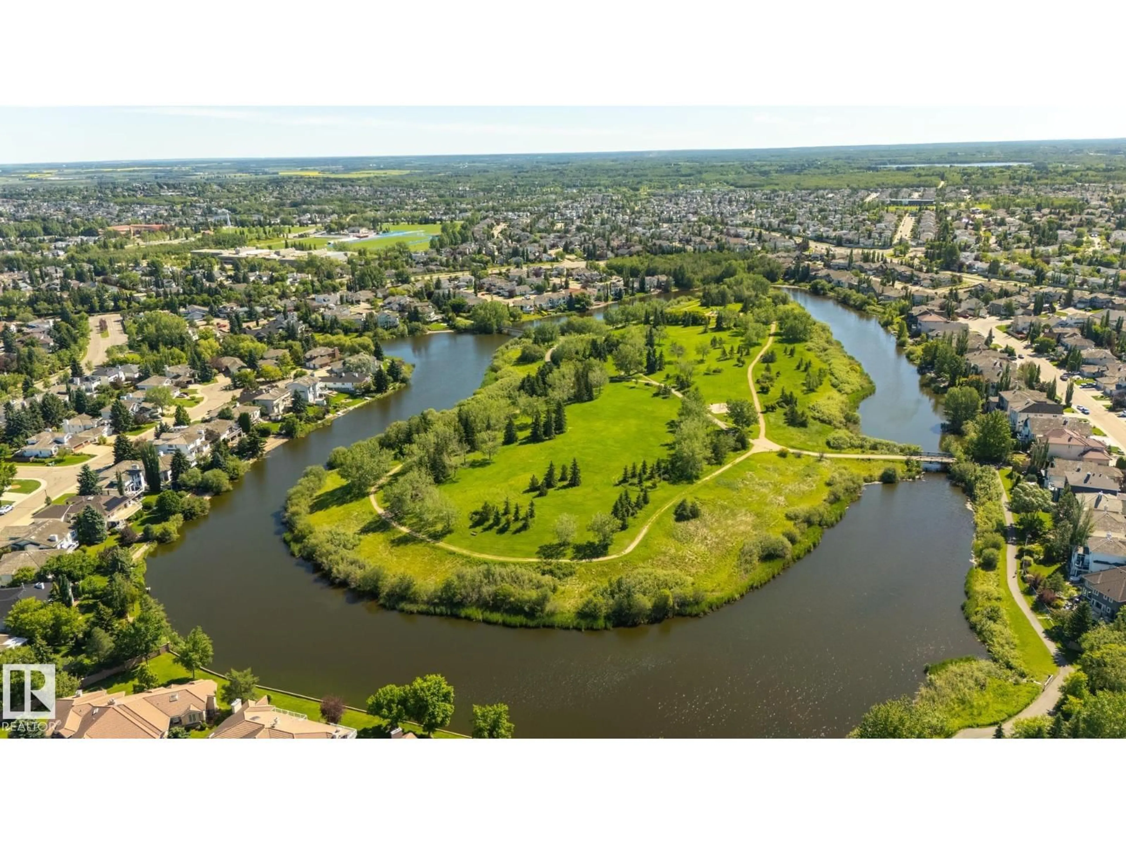 A pic from outside/outdoor area/front of a property/back of a property/a pic from drone, water/lake/river/ocean view for 124 NEWCASTLE CR, Sherwood Park Alberta T8A6K7