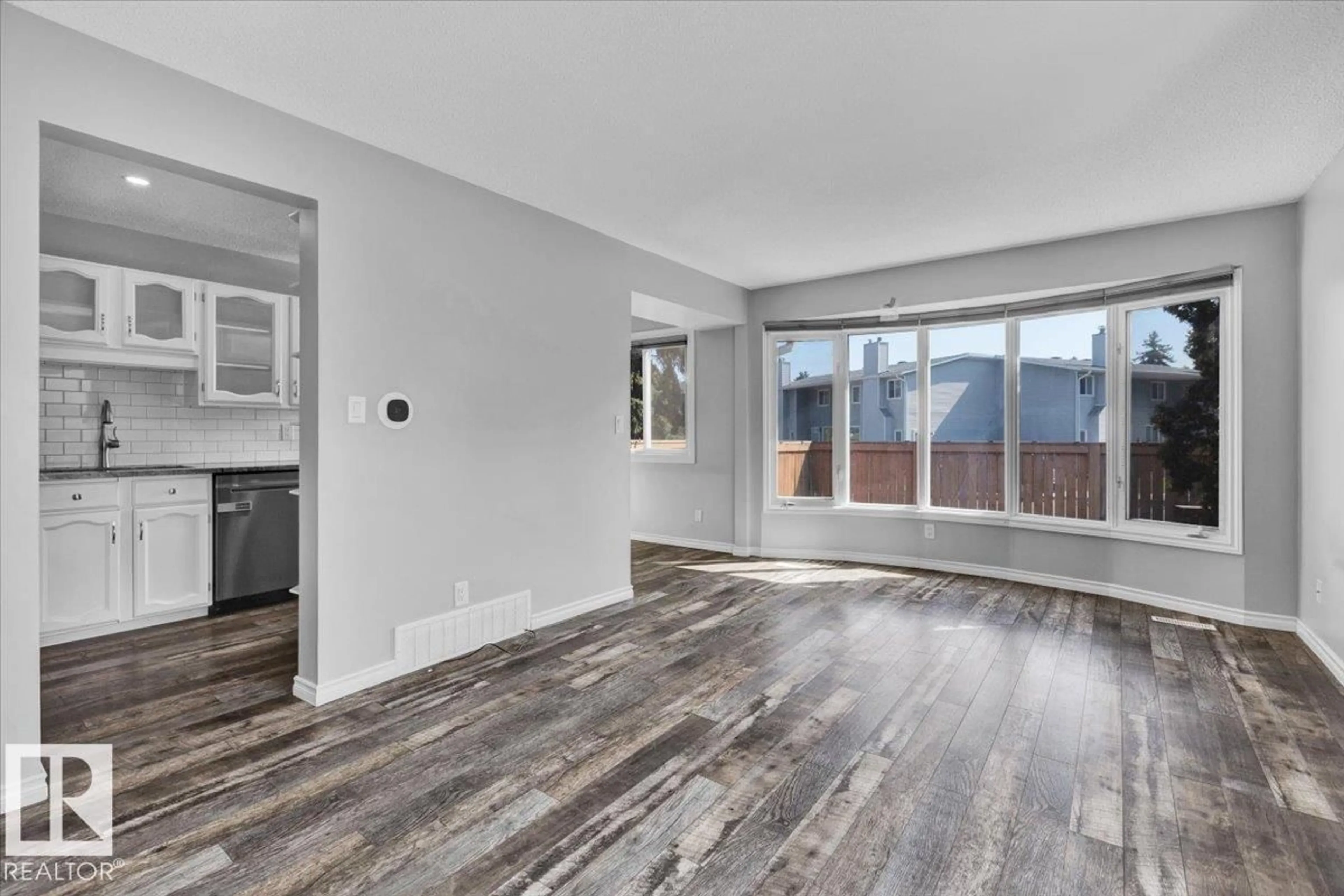 A pic of a room for 10652 158 AV, Edmonton Alberta T5X4H5