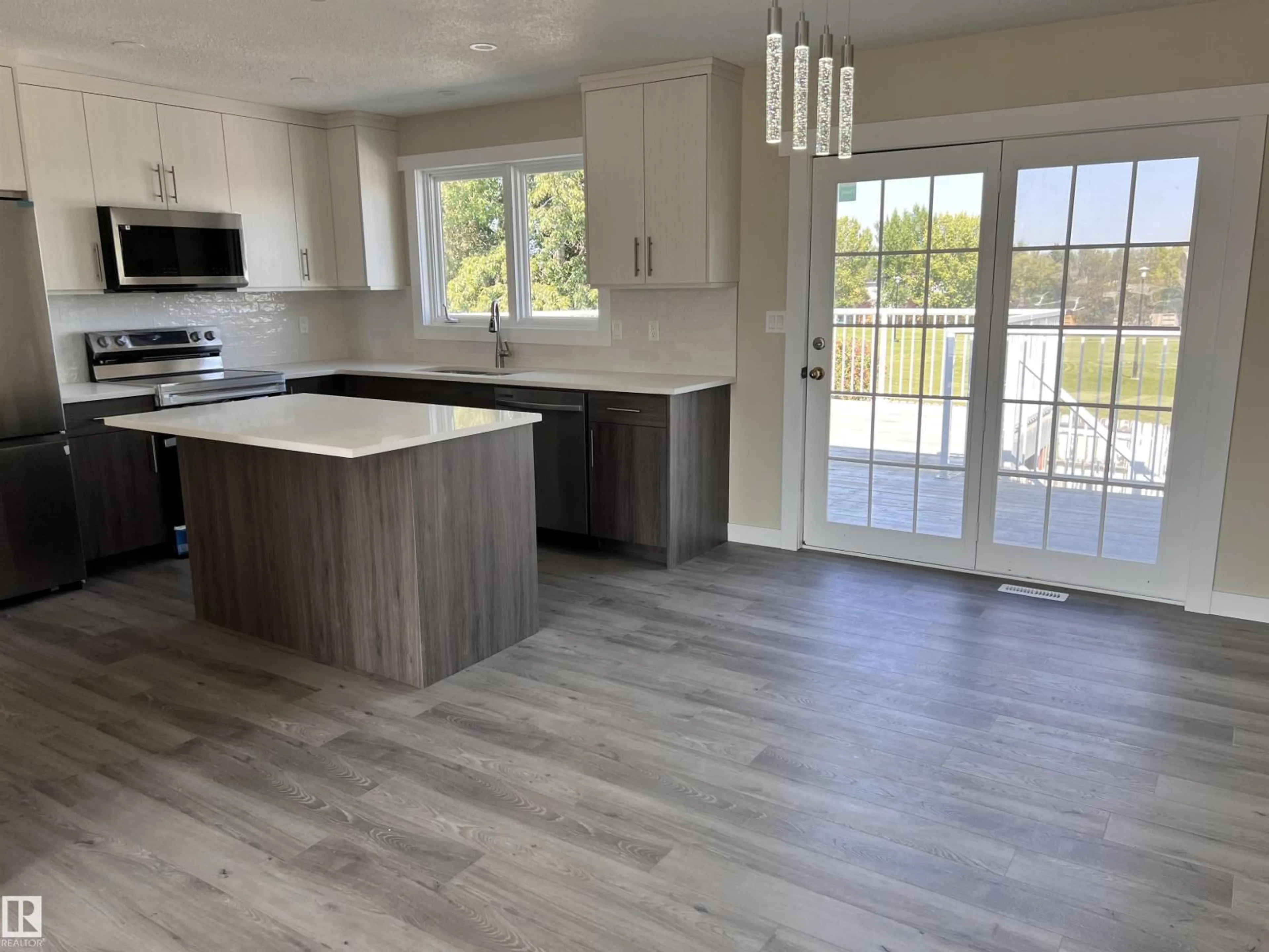 Open concept kitchen, unknown for 4036 55 AVENUE, Drayton Valley Alberta T7A1B2