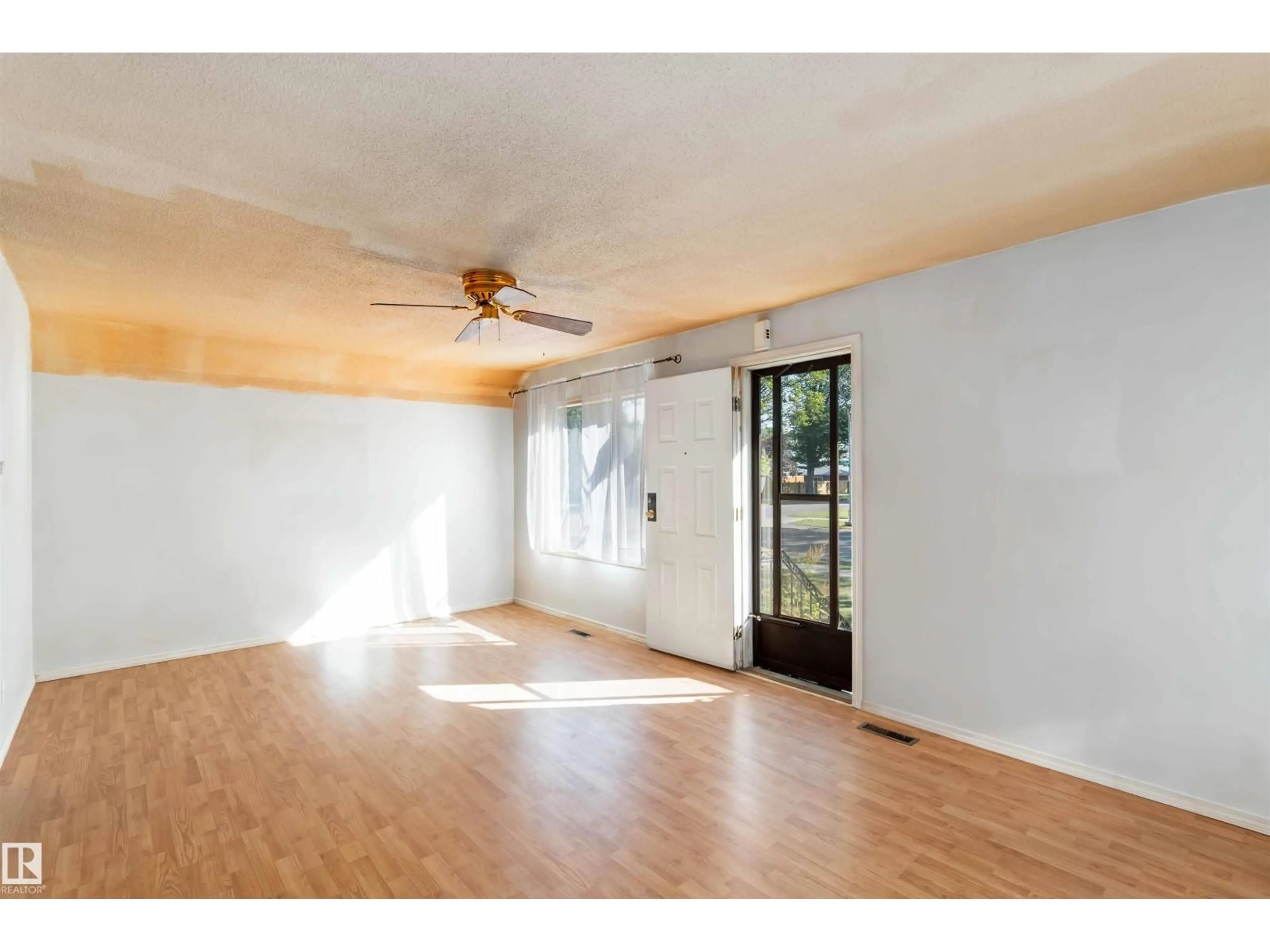 A pic of a room for NW - 12248 105 ST, Edmonton Alberta T5G2N8
