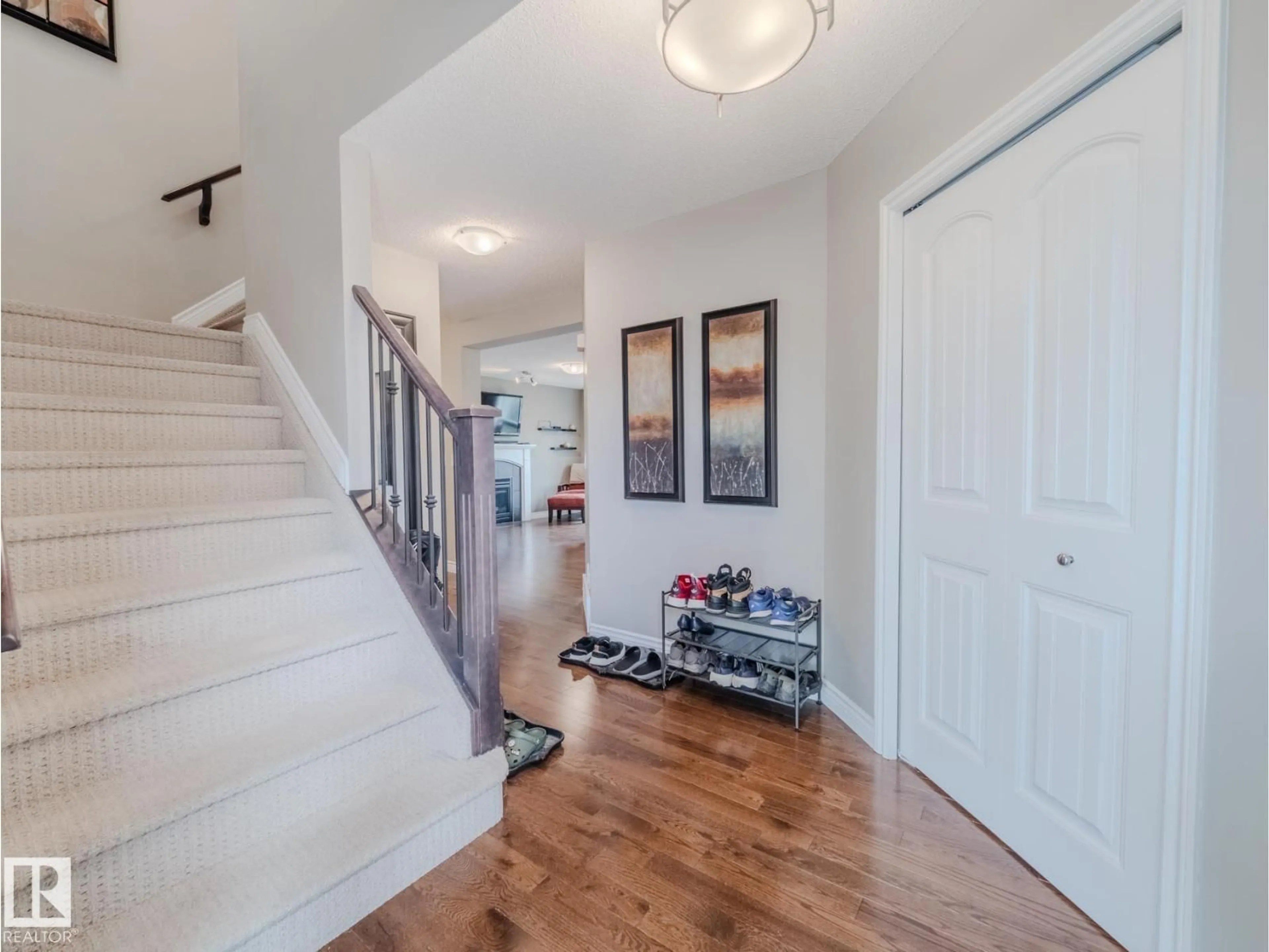 Indoor entryway for SW - 1626 63A ST, Edmonton Alberta T6X0R8