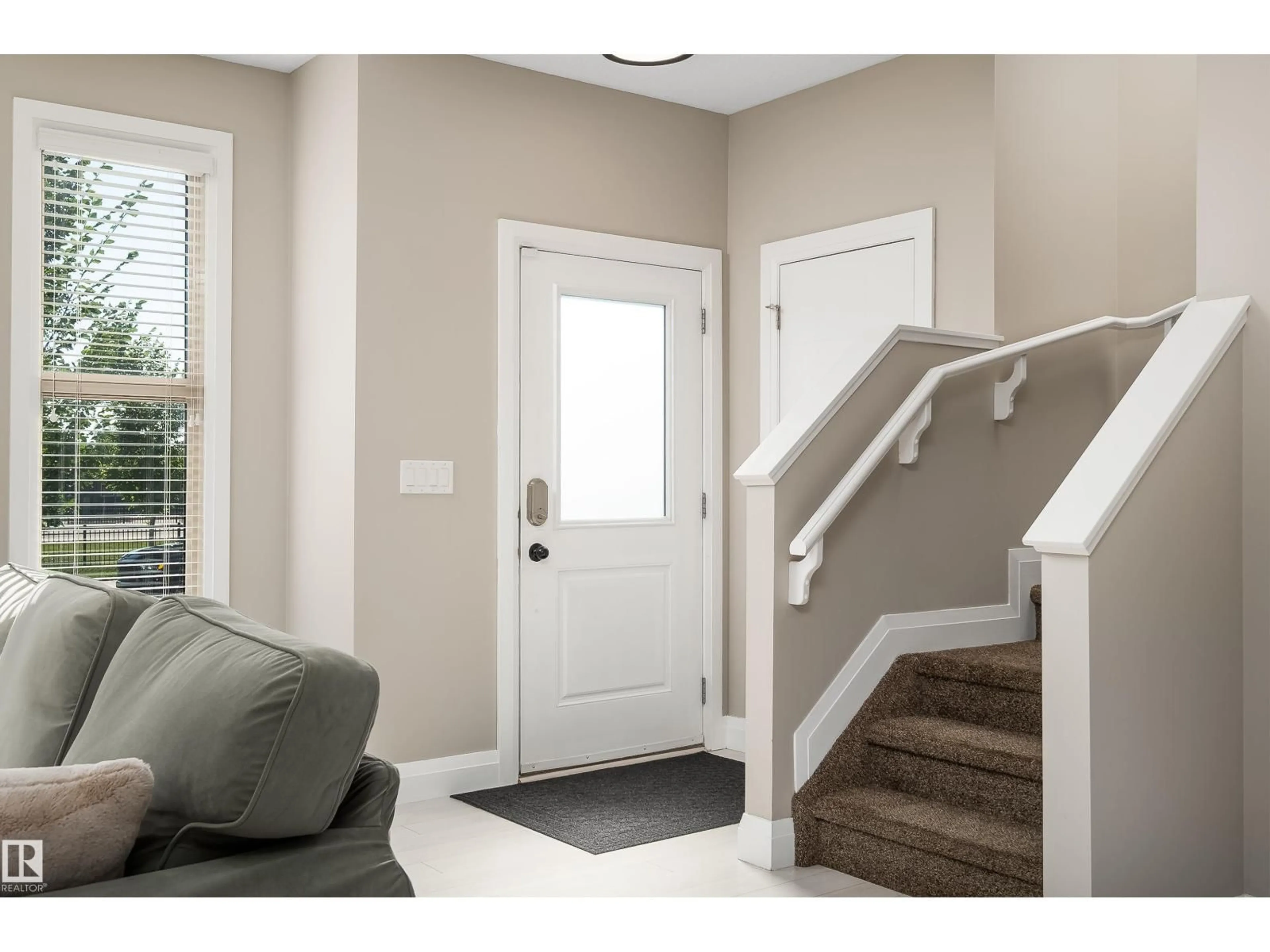 Indoor entryway for 311 PIONEER RD, Spruce Grove Alberta T7X0T1