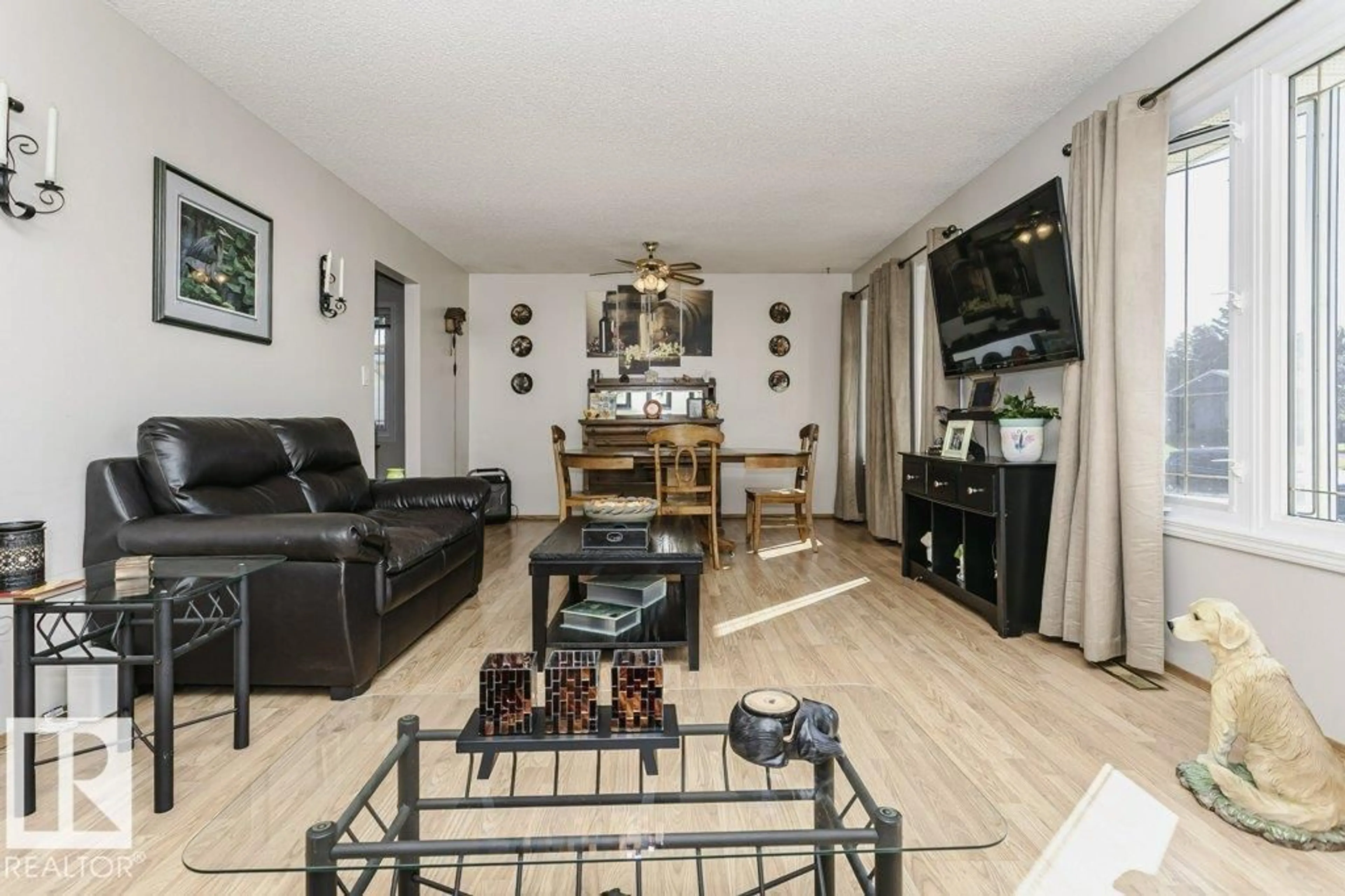 Living room with furniture, unknown for 4546 56 AV, Bruderheim Alberta T0B2R0