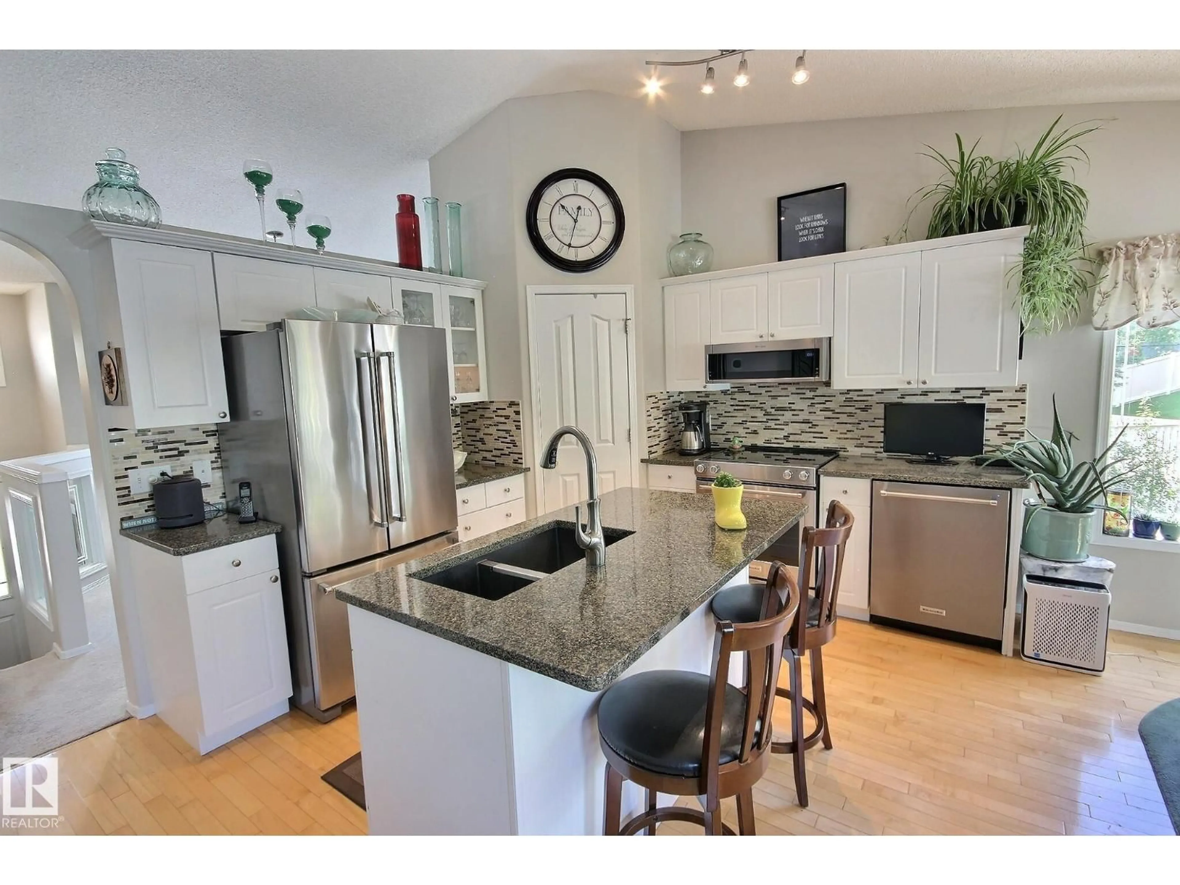 Open concept kitchen, ceramic/tile floor for 428 RAINBOW CR, Sherwood Park Alberta T8A5W4