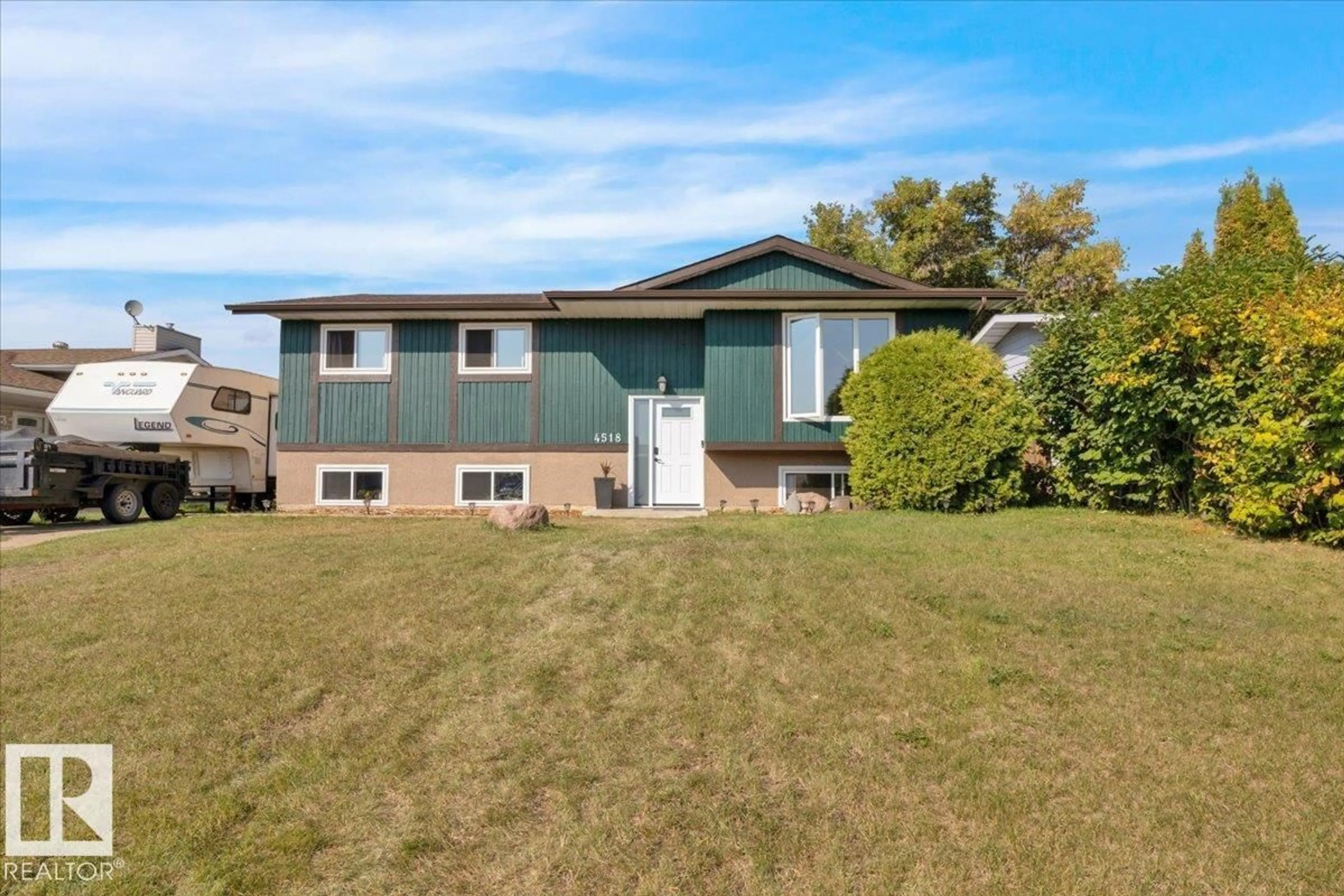 Home with vinyl exterior material, street for 4518 48 AV, Gibbons Alberta T0A1N0