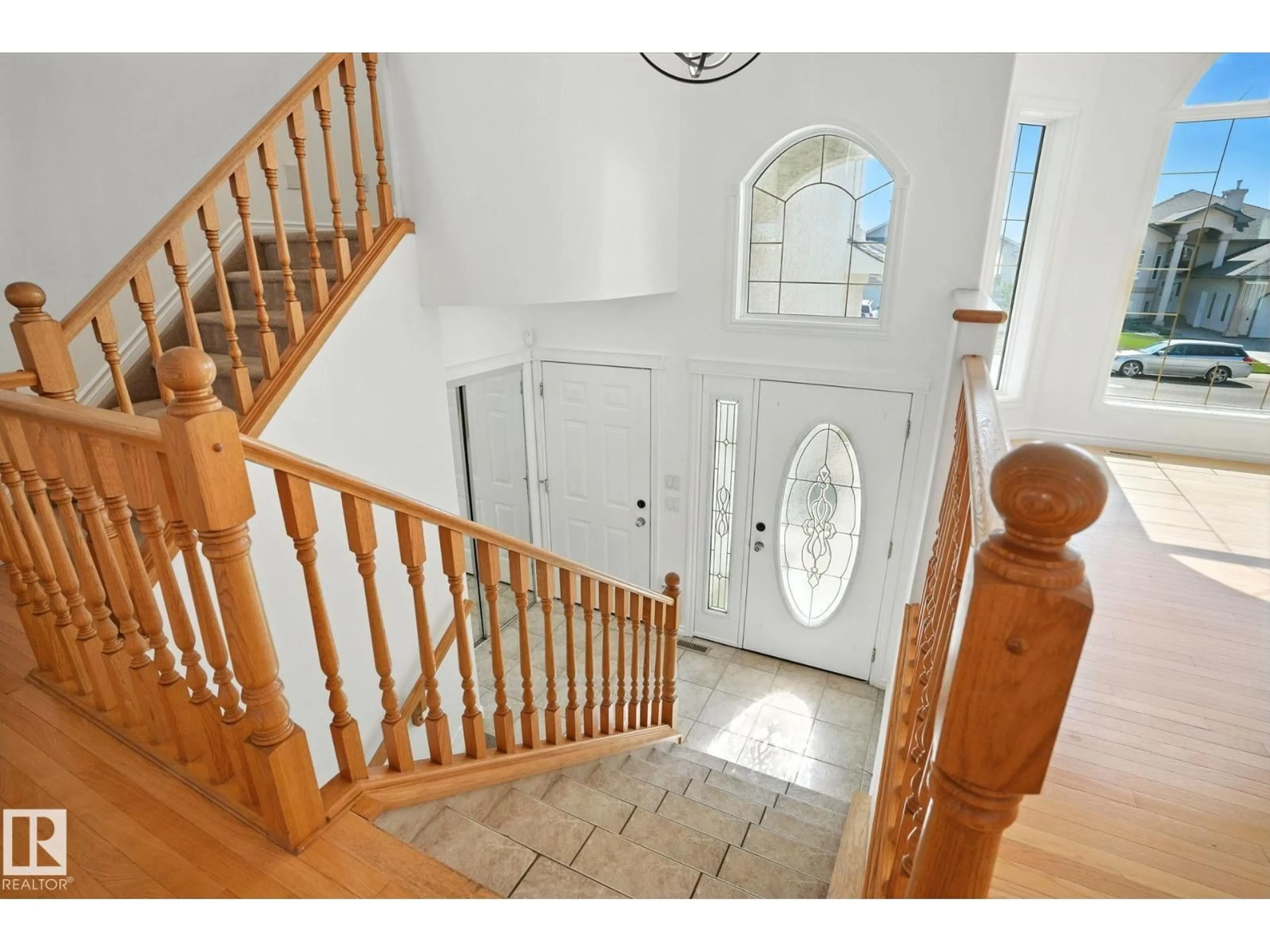 Indoor entryway for 9012 157 AV, Edmonton Alberta T5Z3G2