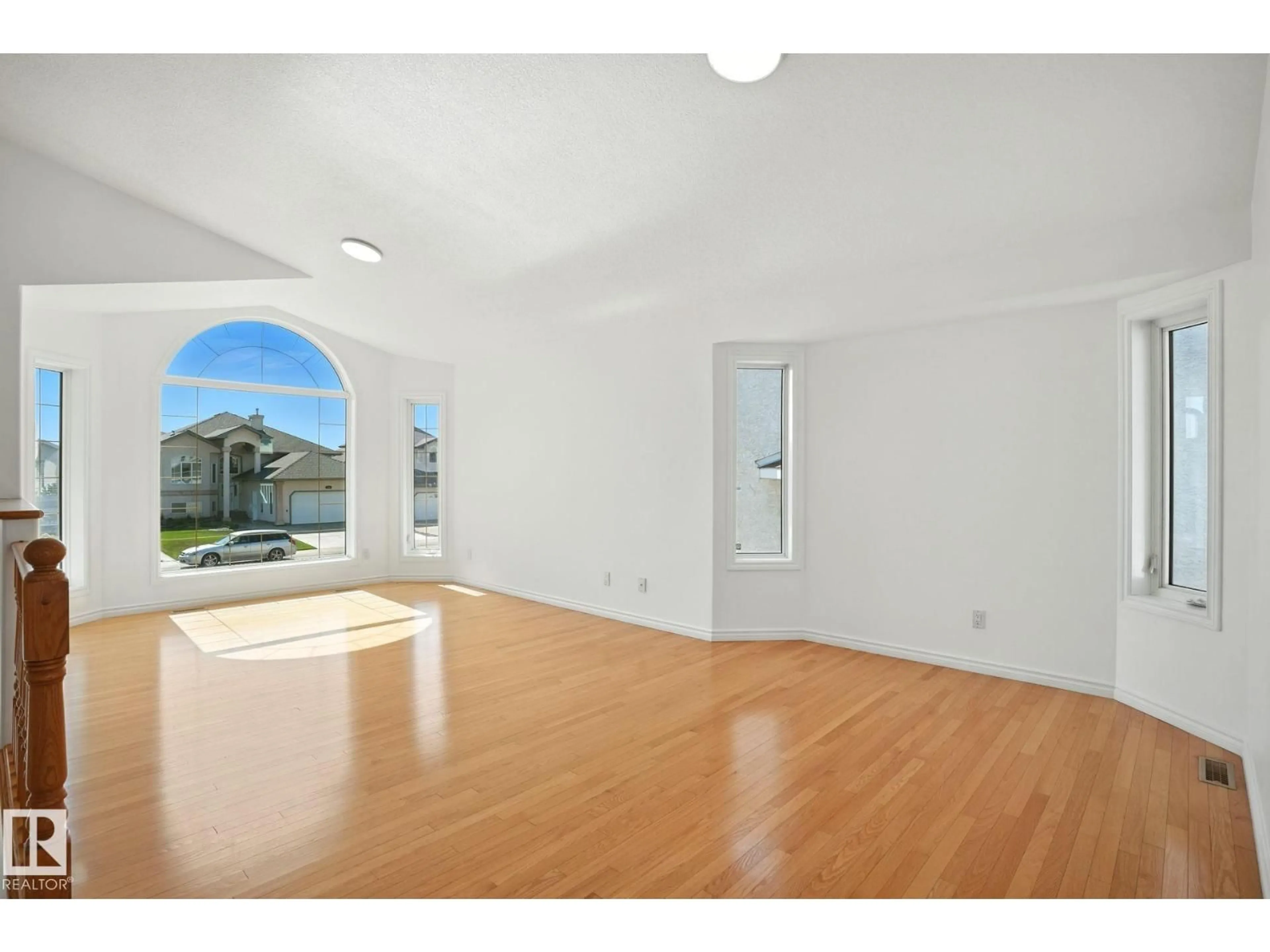 A pic of a room for 9012 157 AV, Edmonton Alberta T5Z3G2