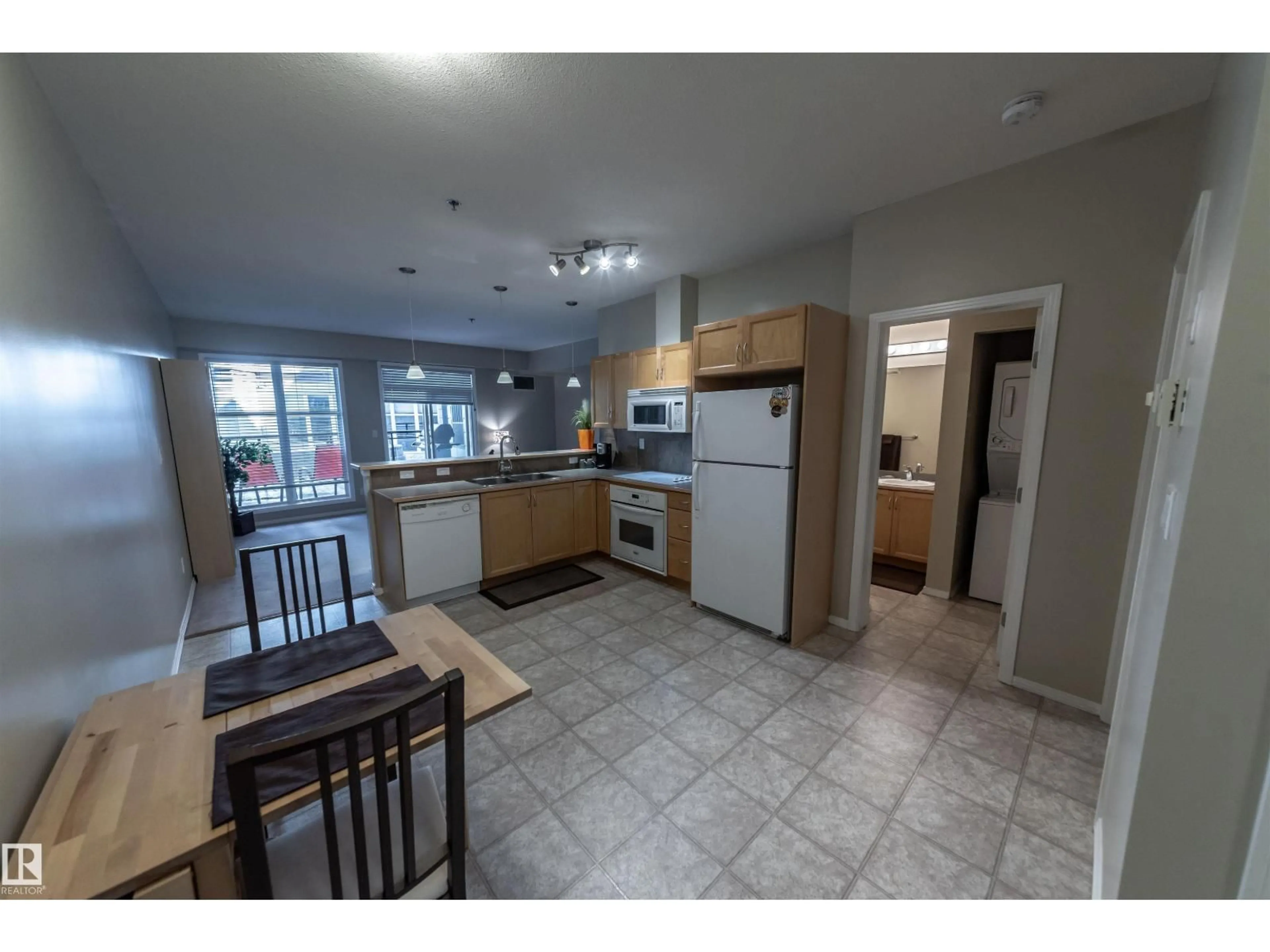Standard kitchen, unknown for 150 - 4827 104A ST NW, Edmonton Alberta T6H0R5