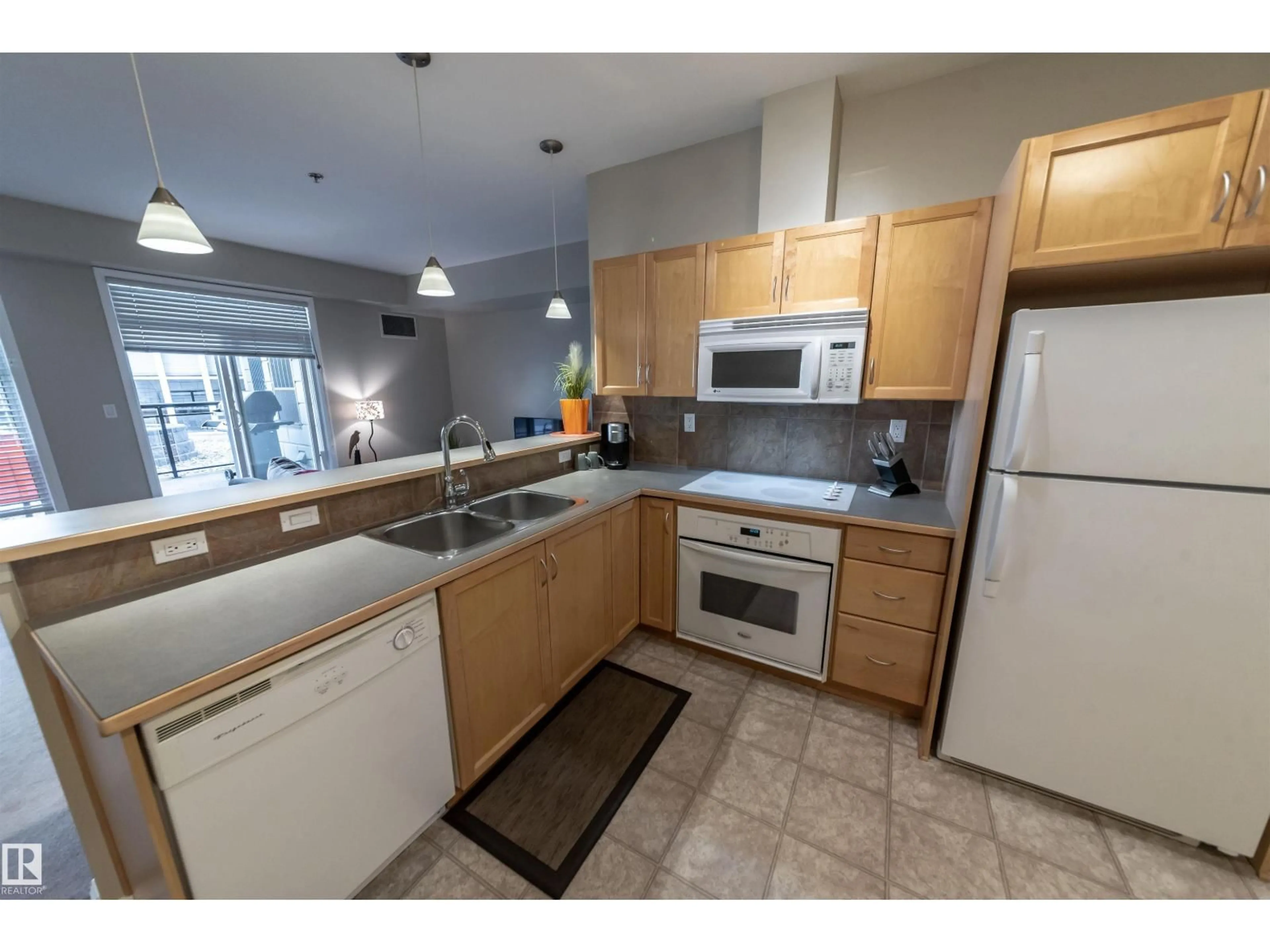Standard kitchen, unknown for 150 - 4827 104A ST NW, Edmonton Alberta T6H0R5