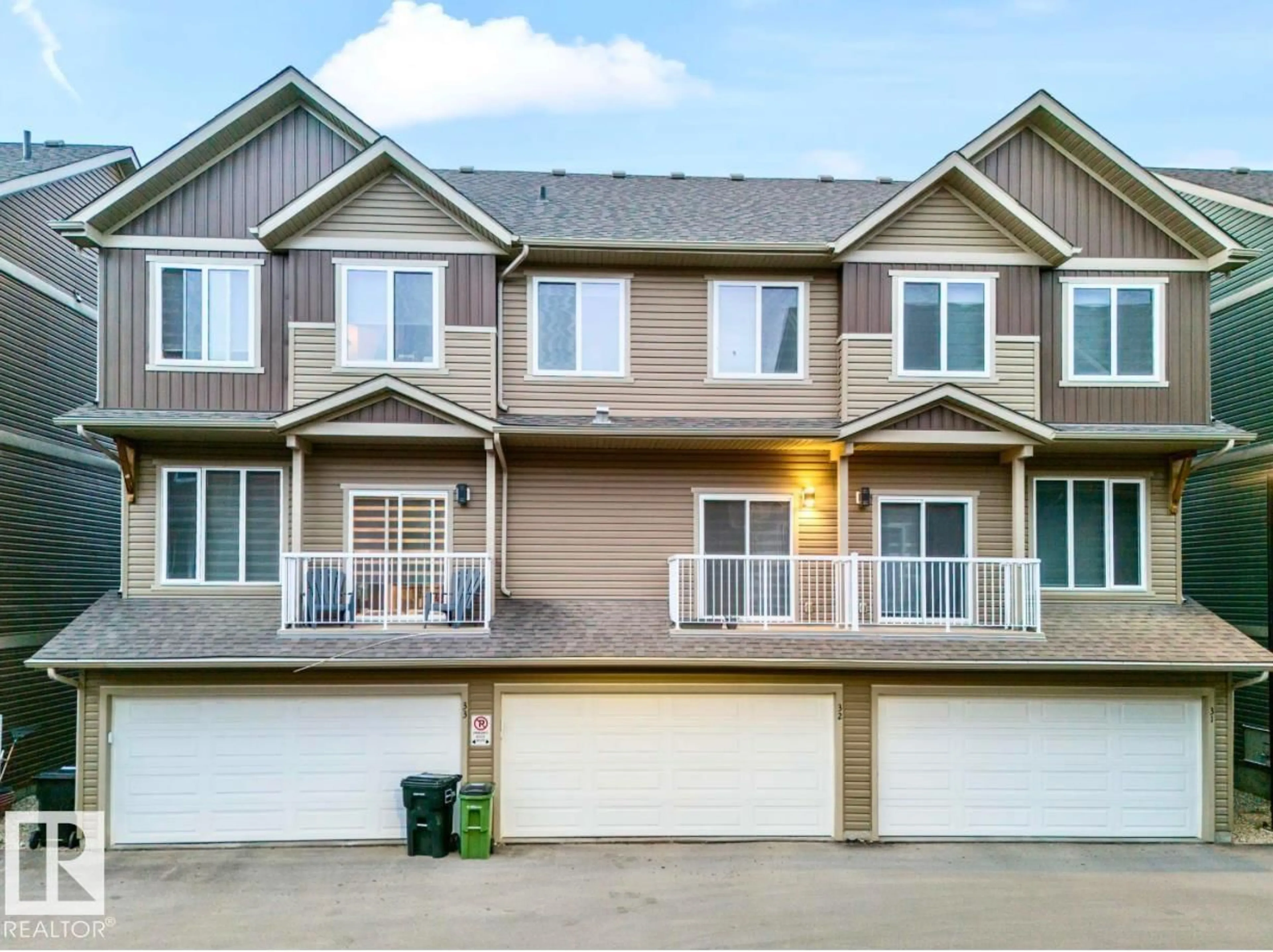 Home with vinyl exterior material, street for 32 - 1051 GRAYDON HILL BV, Edmonton Alberta T6W3C8