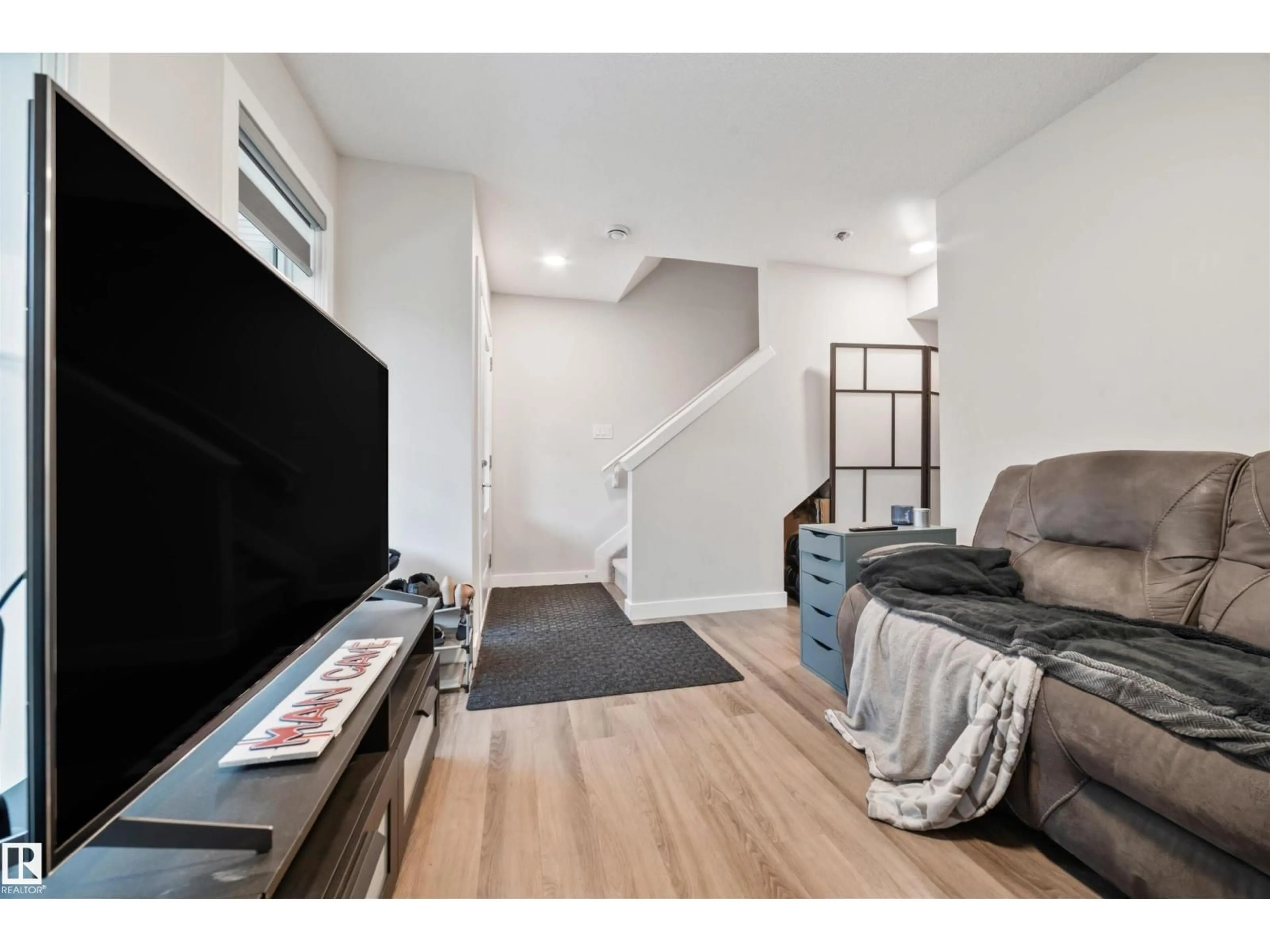 Unknown for 32 - 1051 GRAYDON HILL BV, Edmonton Alberta T6W3C8