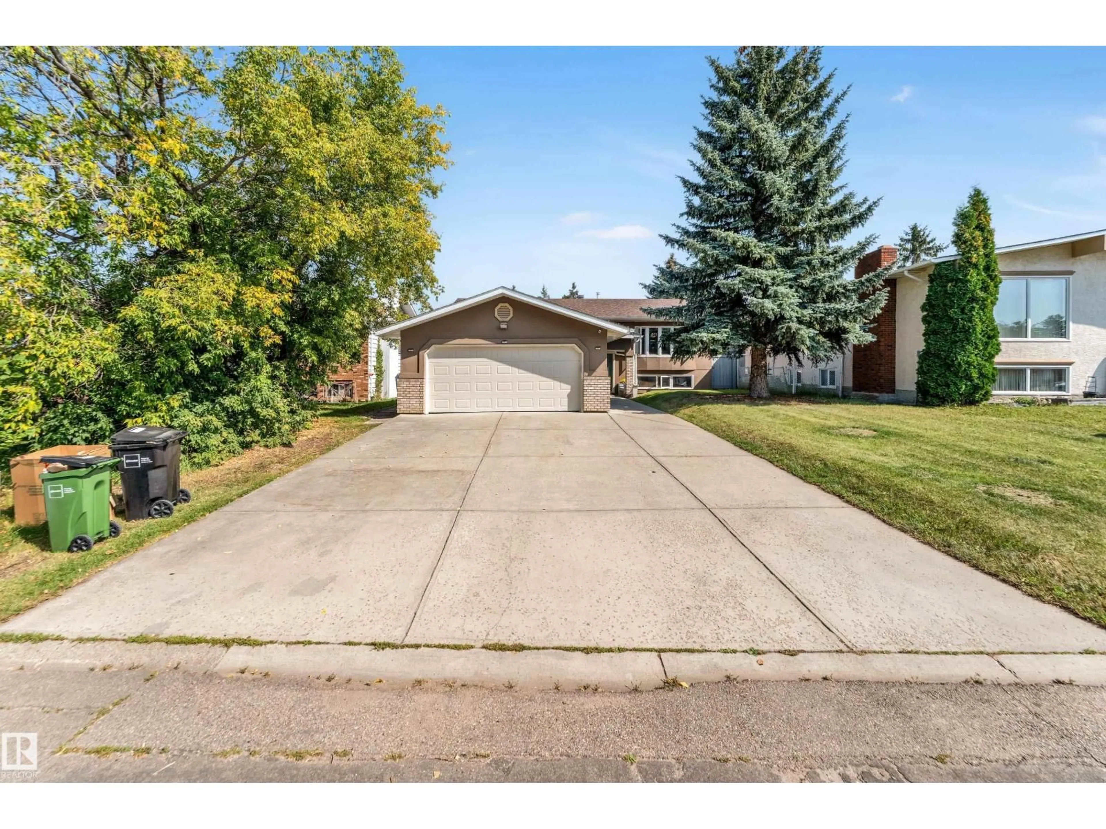 Unknown for 3923 67 ST, Edmonton Alberta T6K2N7