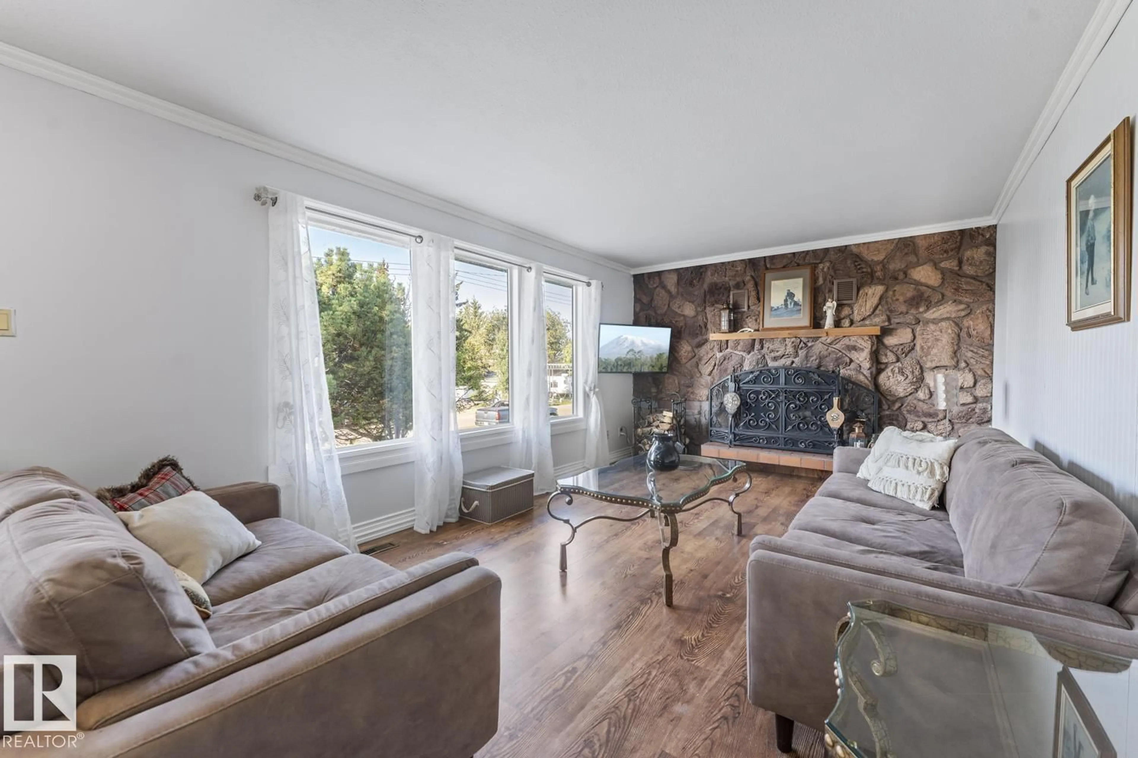 Living room with furniture, unknown for 25 - 25 TWP RD 611 RD, Rural Bonnyville M.D. Alberta T9N2J6