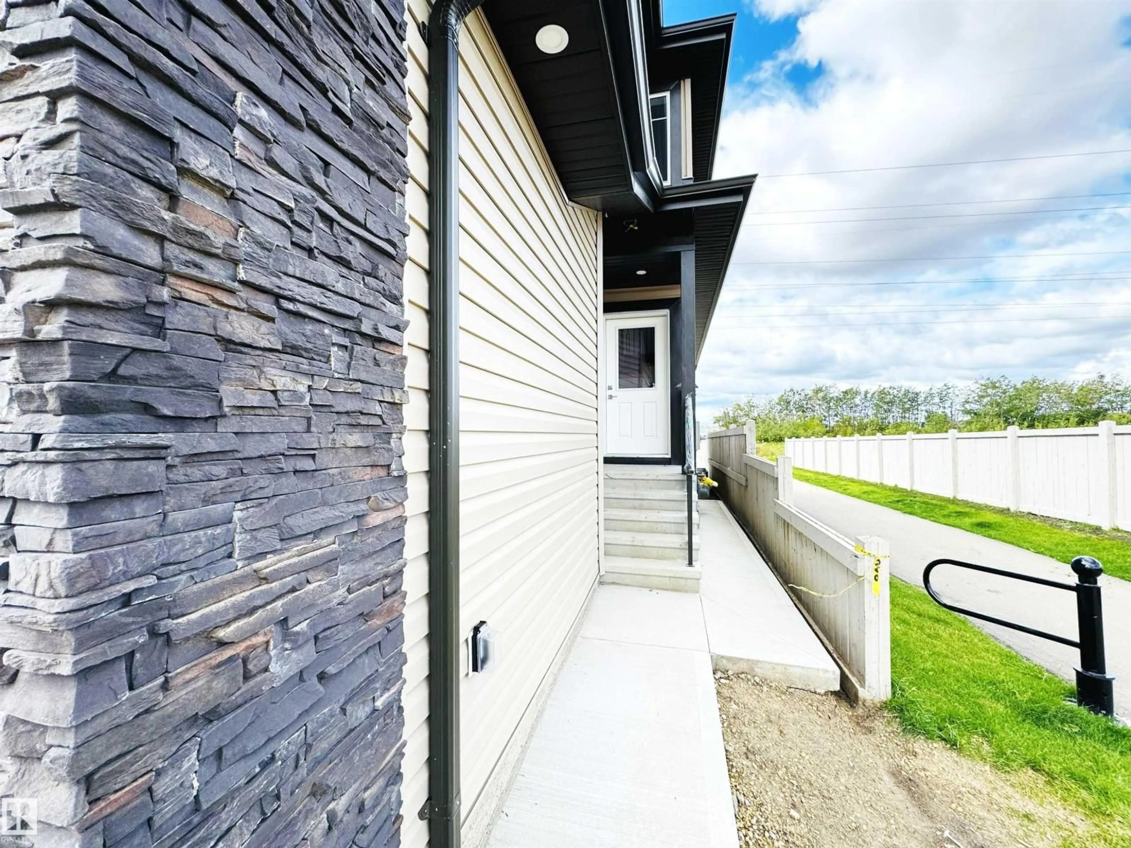 Unknown for 68 WAVERLY WAY, Fort Saskatchewan Alberta T8L3L7