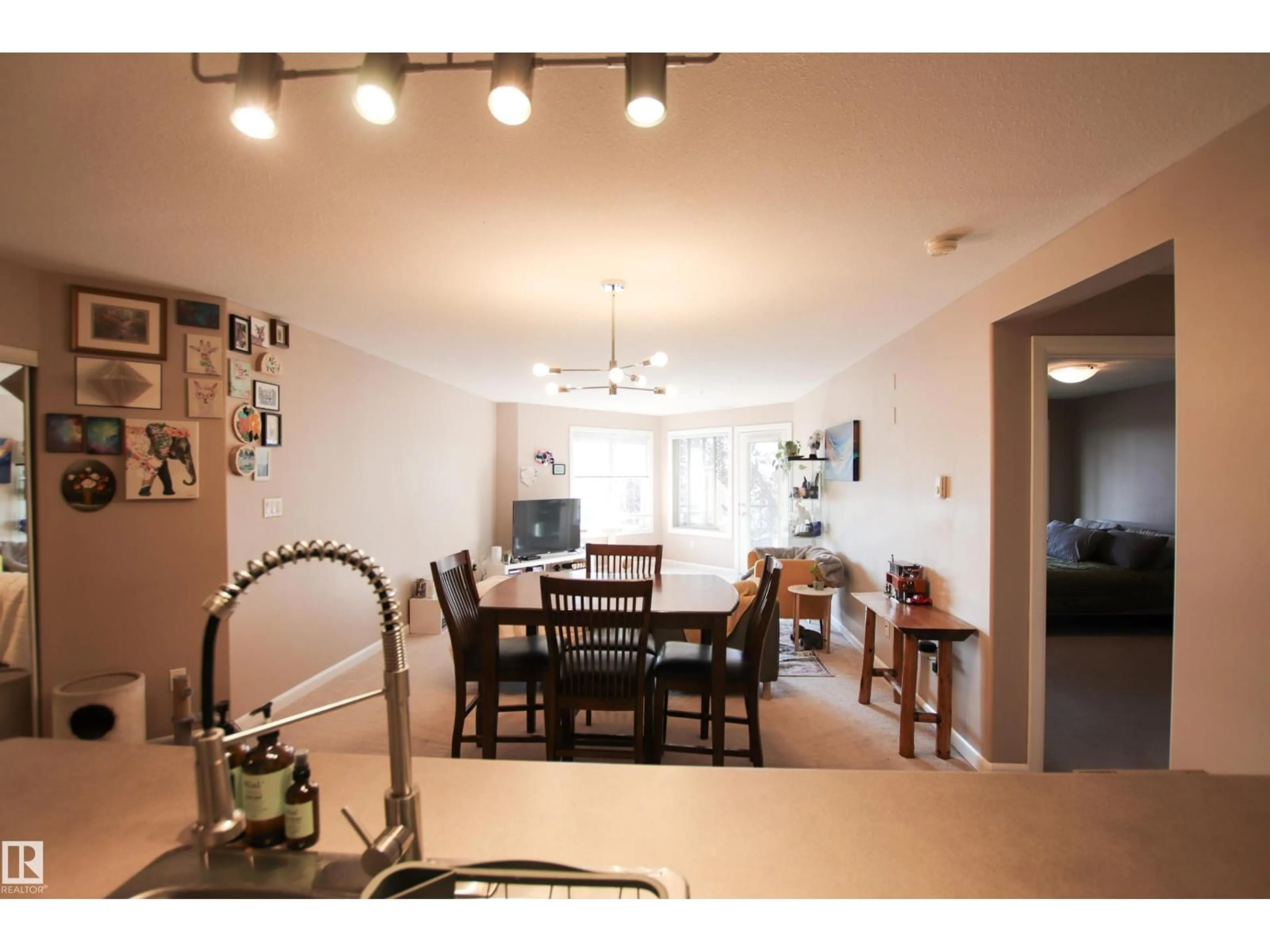 Unknown for 232 HOOKE RD, Edmonton Alberta T5A5J5