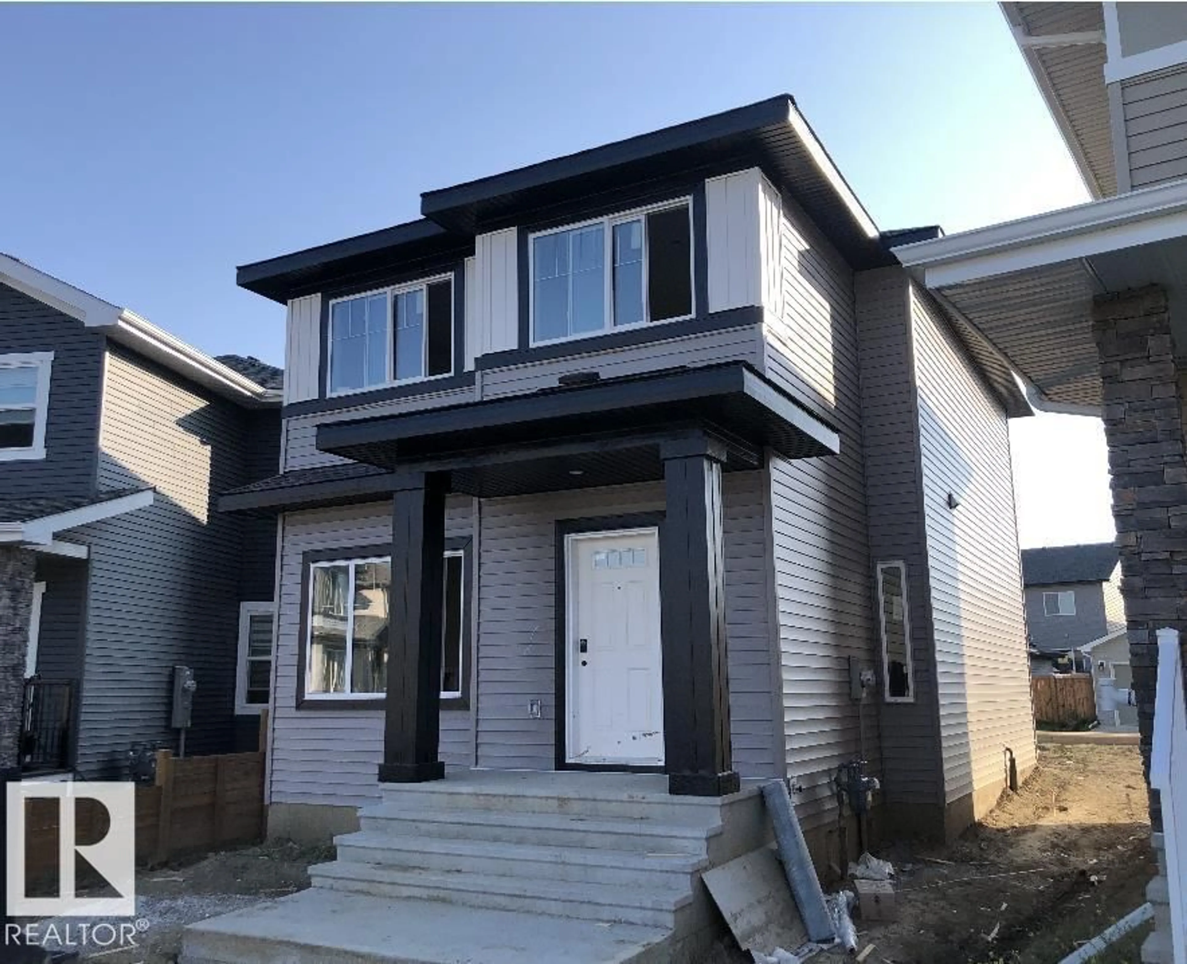 Home with vinyl exterior material, street for 28 HUNTER PL, Spruce Grove Alberta T7X3W3