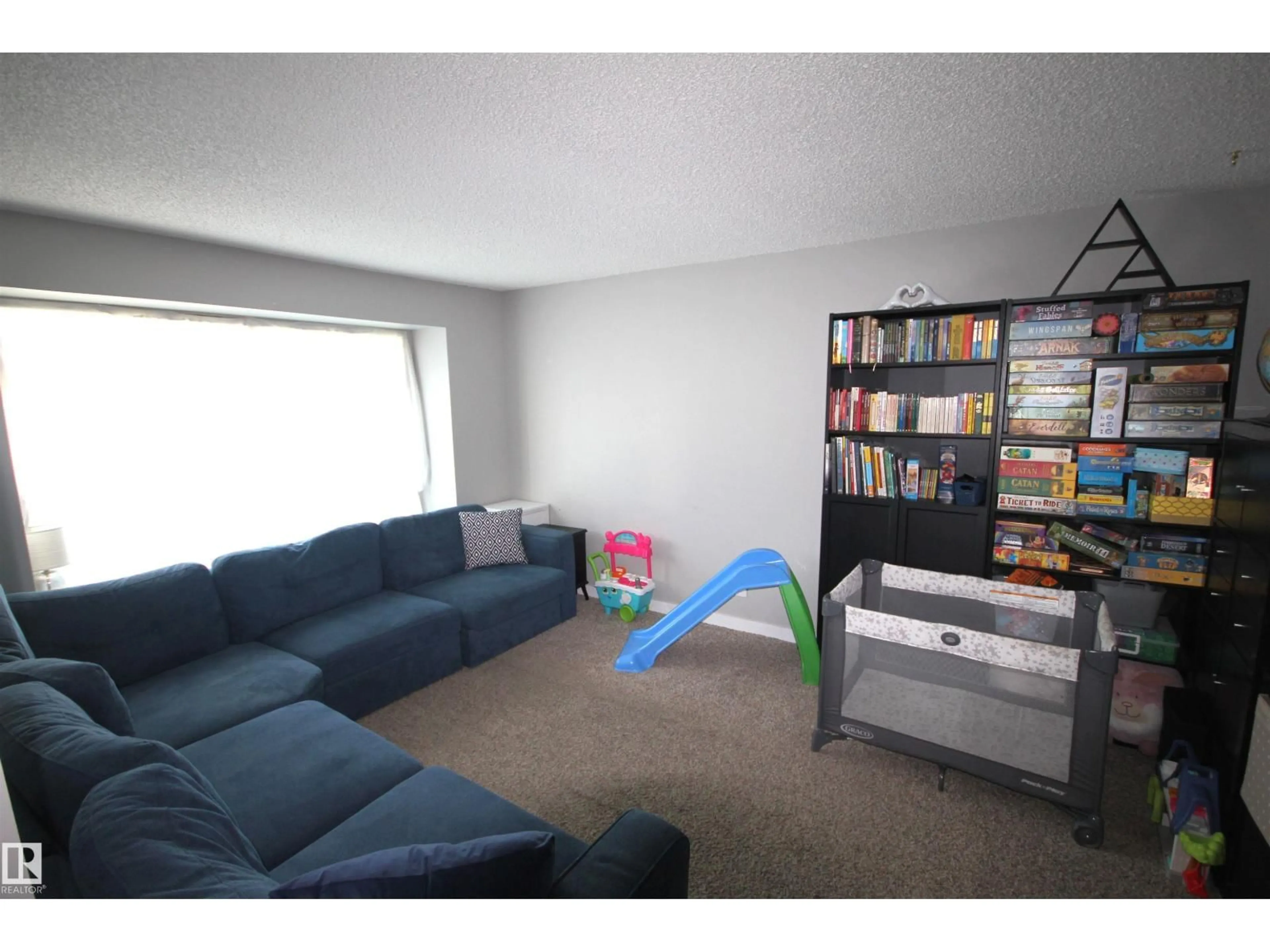 A pic of a room for 4201 47 ST, Gibbons Alberta T0A1N0