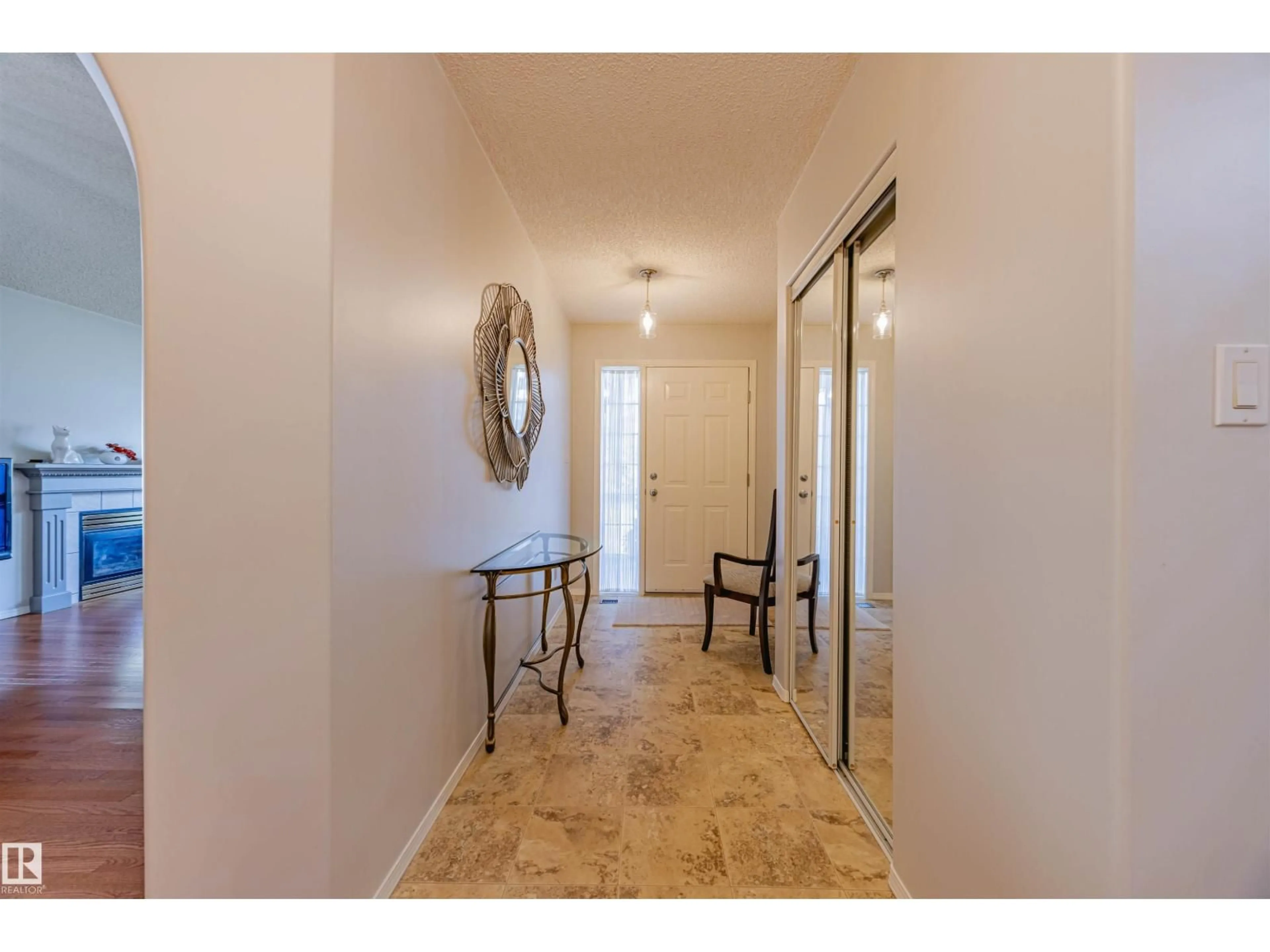 Indoor entryway for 215 - 128 BLACKBURN E, Edmonton Alberta T6W1B9