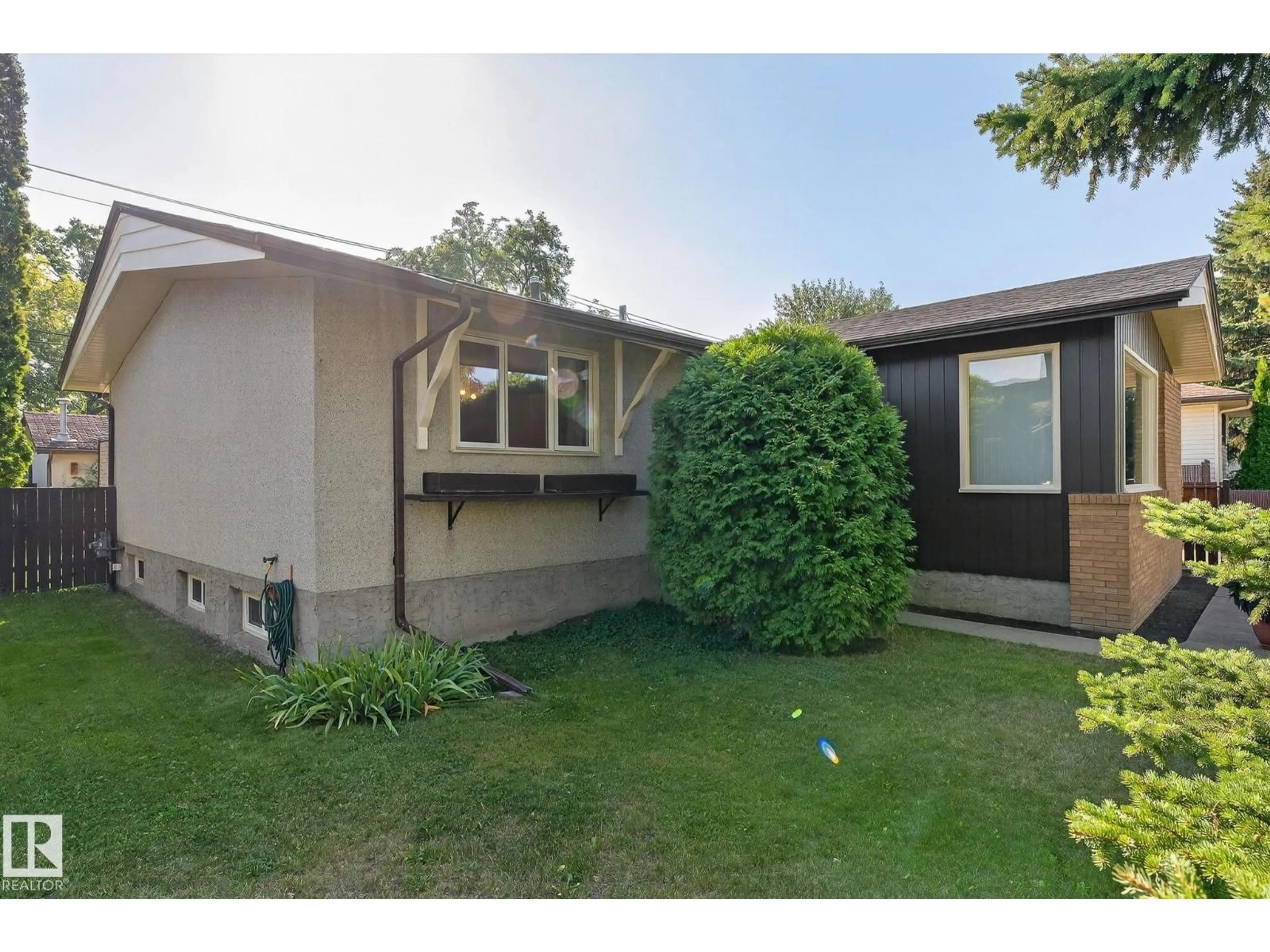 Unknown for 9319 74 ST, Edmonton Alberta T6B2B5