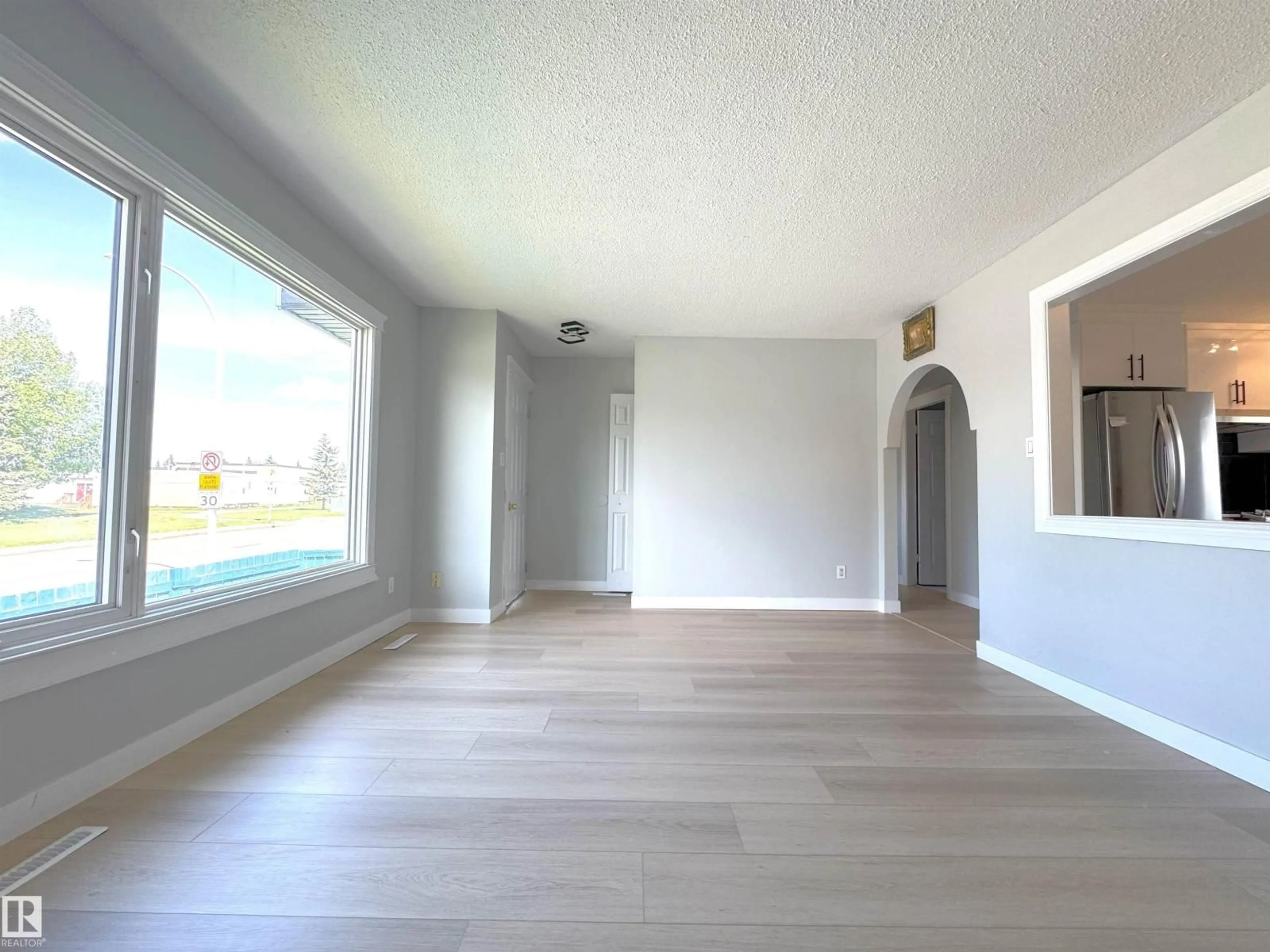 A pic of a room for 7807 36 AV, Edmonton Alberta T6K0C5