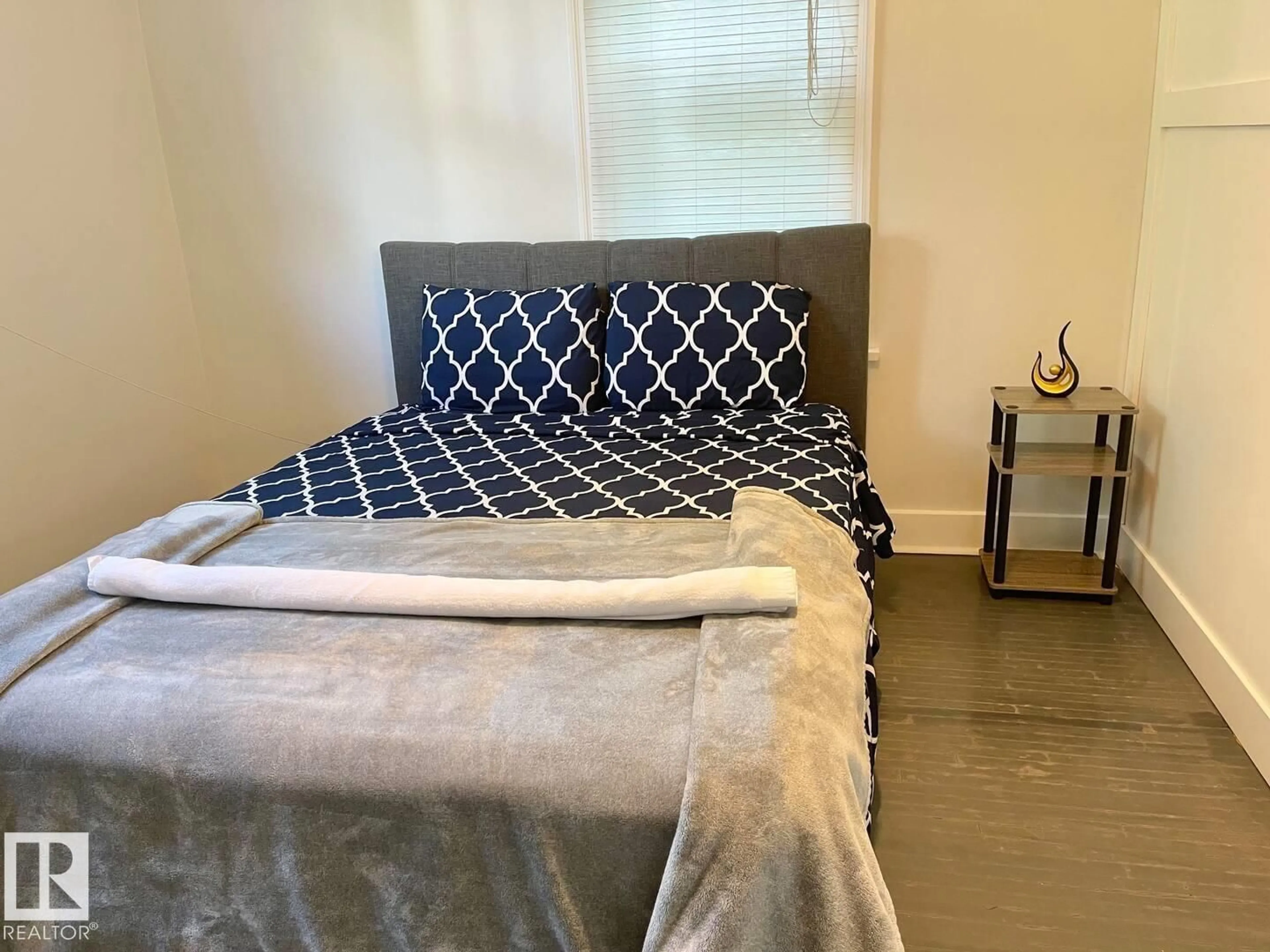 A pic of a room for 11128 81 AV, Edmonton Alberta T6G0S5