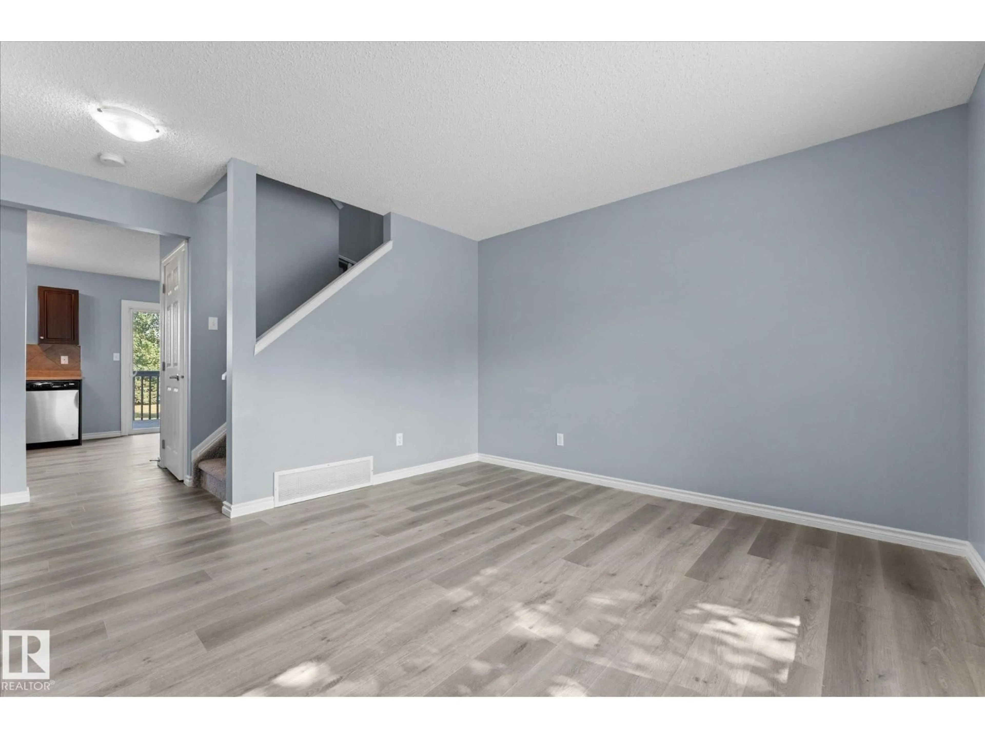 A pic of a room for #40 - 1404 HERMITAGE RD, Edmonton Alberta T5A0P5