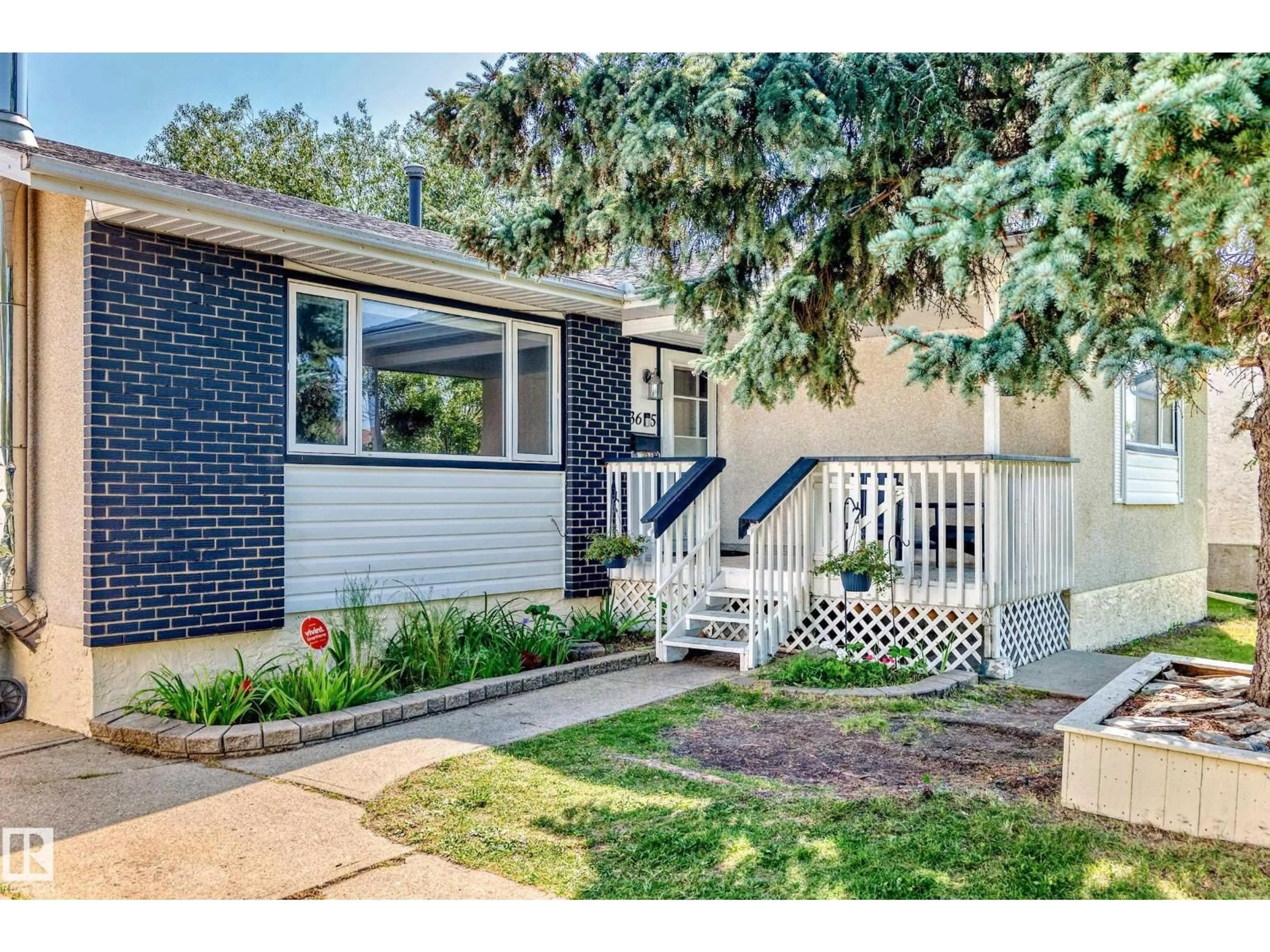 Home with vinyl exterior material, street for 3605 41 ST, Leduc Alberta T9E6E2