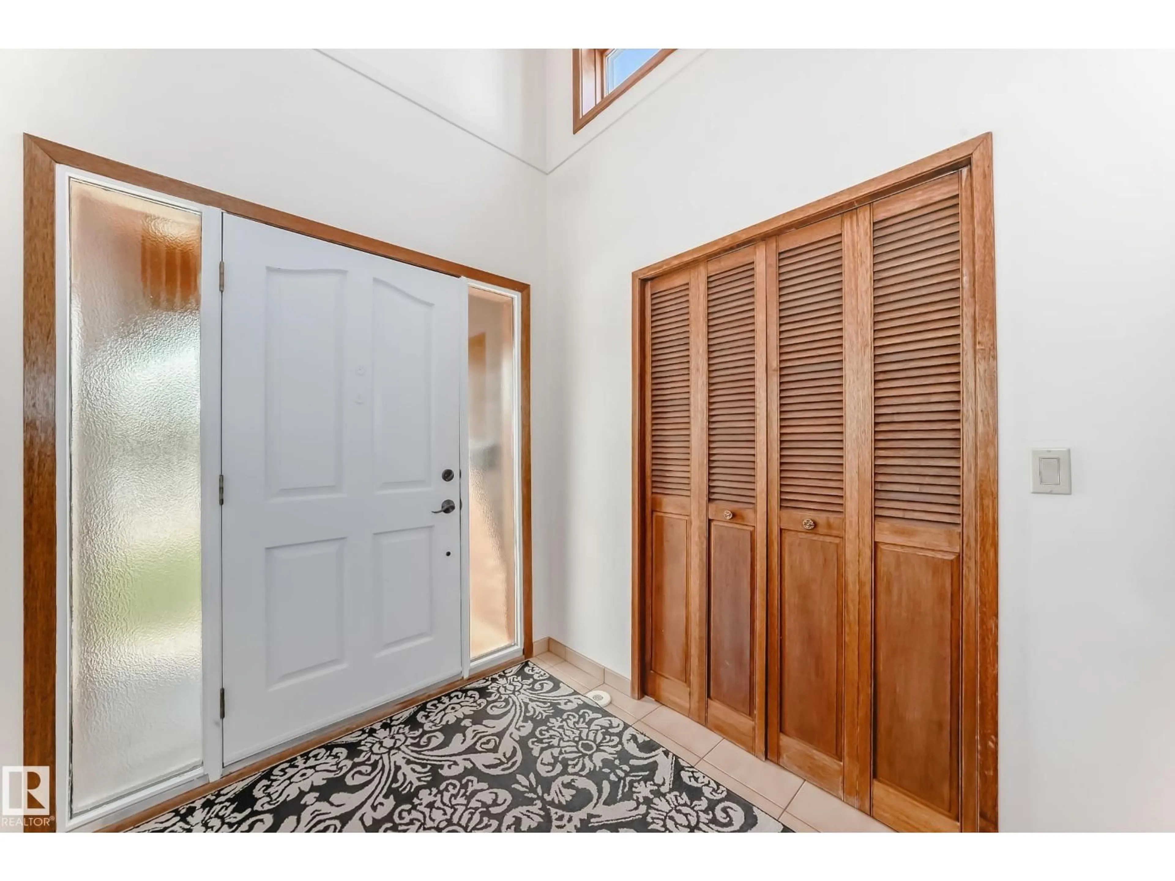 Indoor entryway for NW - 8714 152B AV, Edmonton Alberta T5E6H2