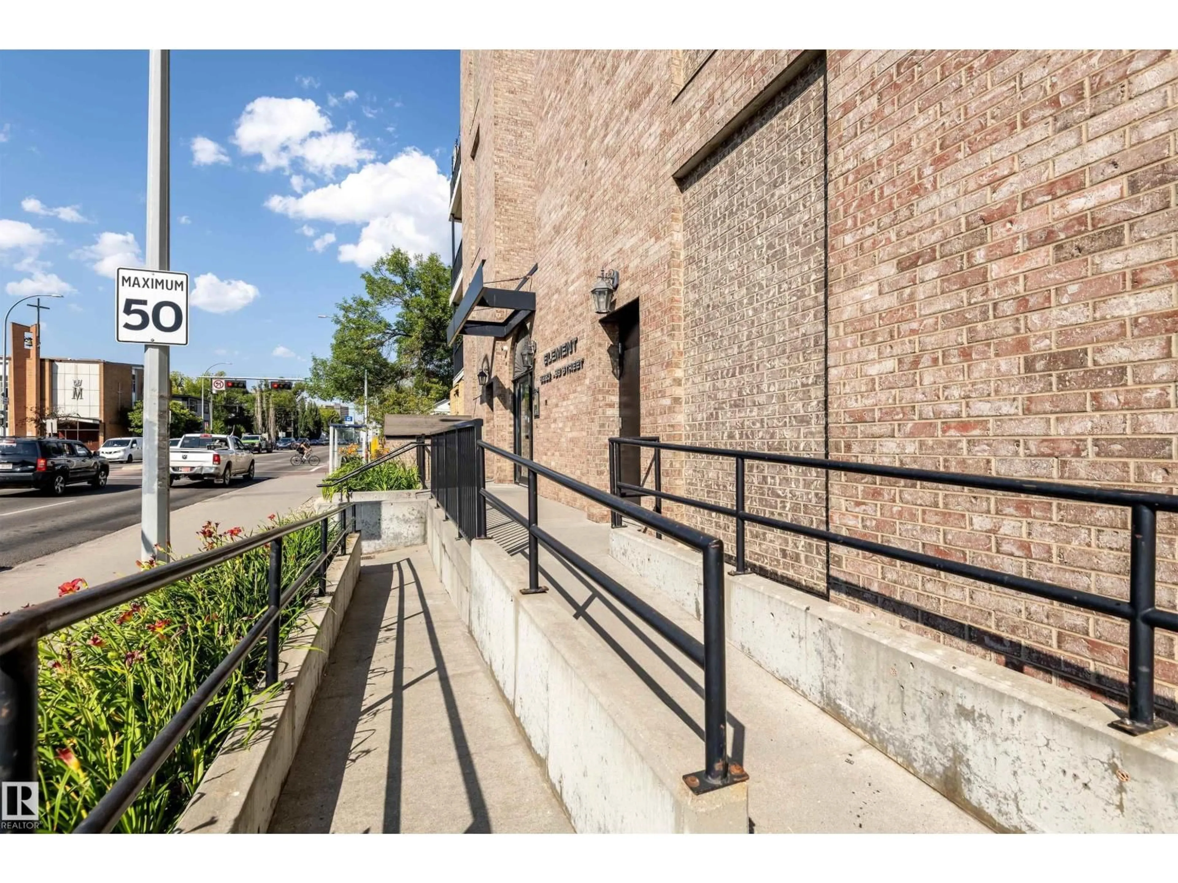 Patio, street for 403 - 8223 99 ST, Edmonton Alberta T6E3T1