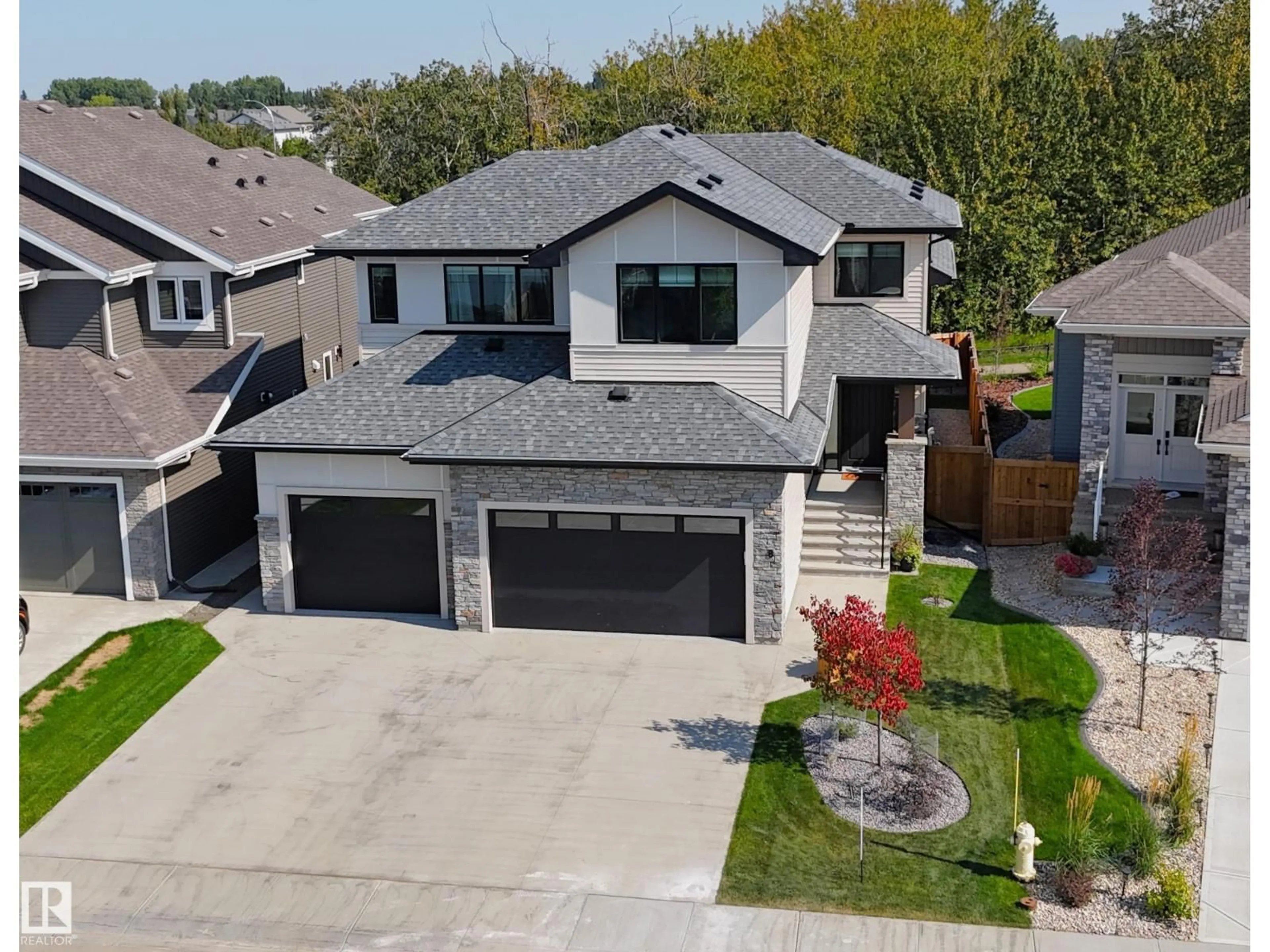 A pic from outside/outdoor area/front of a property/back of a property/a pic from drone, street for 8 ARTHUR WY, Spruce Grove Alberta T7X0Y4