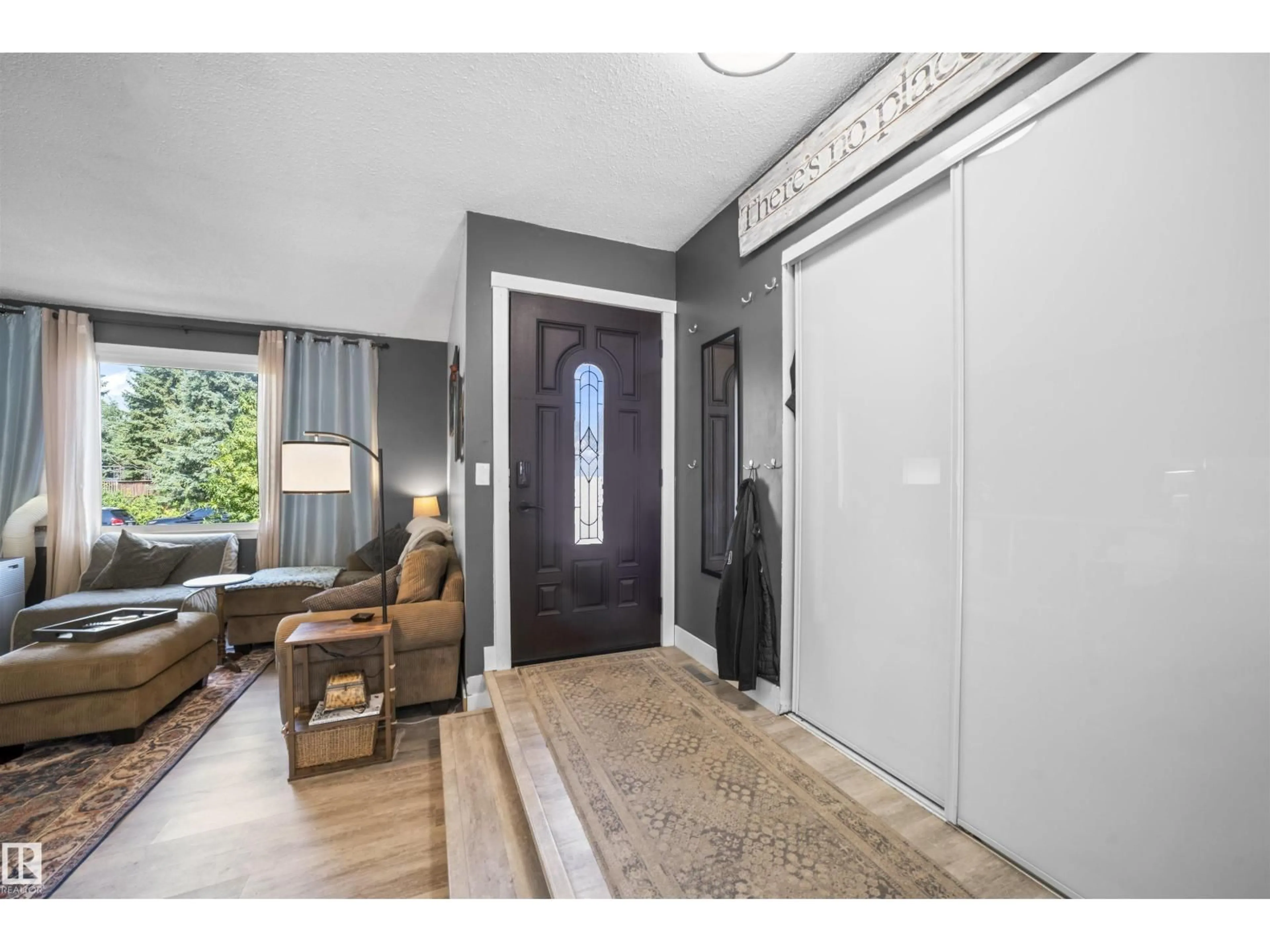 Indoor entryway for 4611 16A AV, Edmonton Alberta T6L2S3