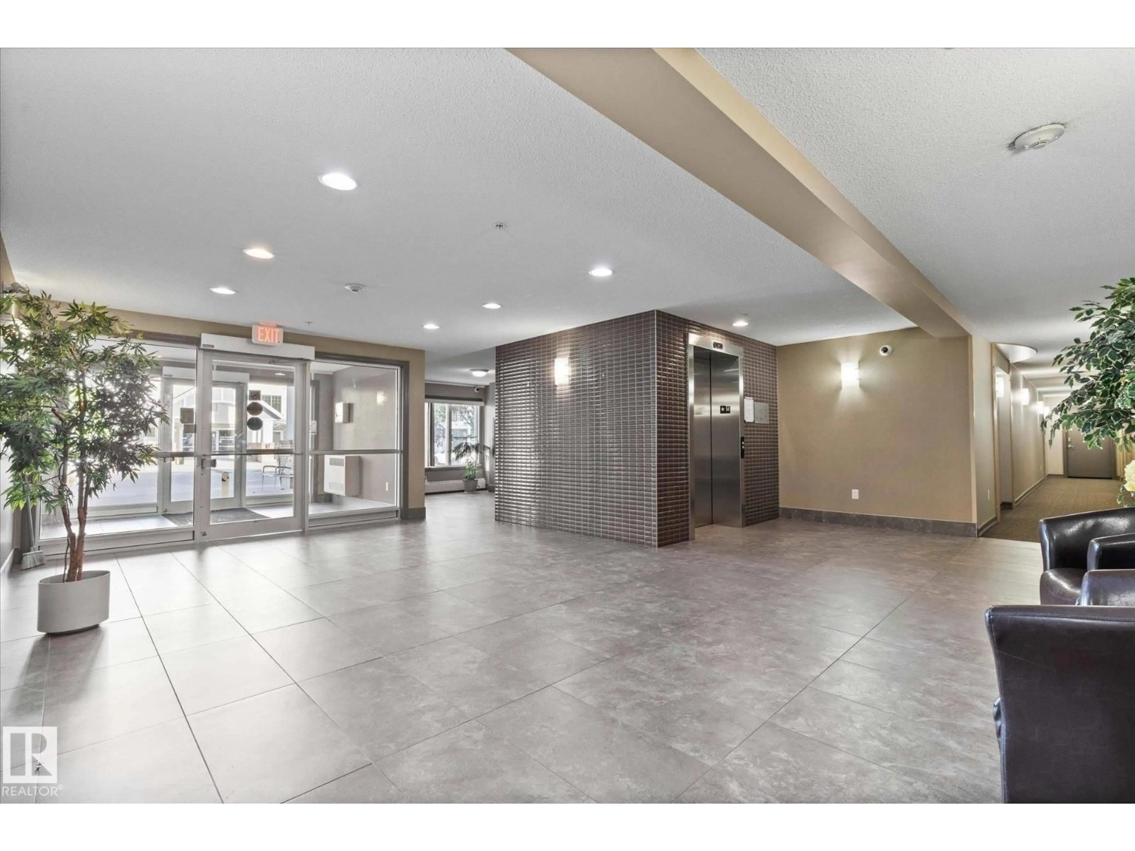 Indoor foyer for #112 - 2208 44 AV, Edmonton Alberta T6T0G6