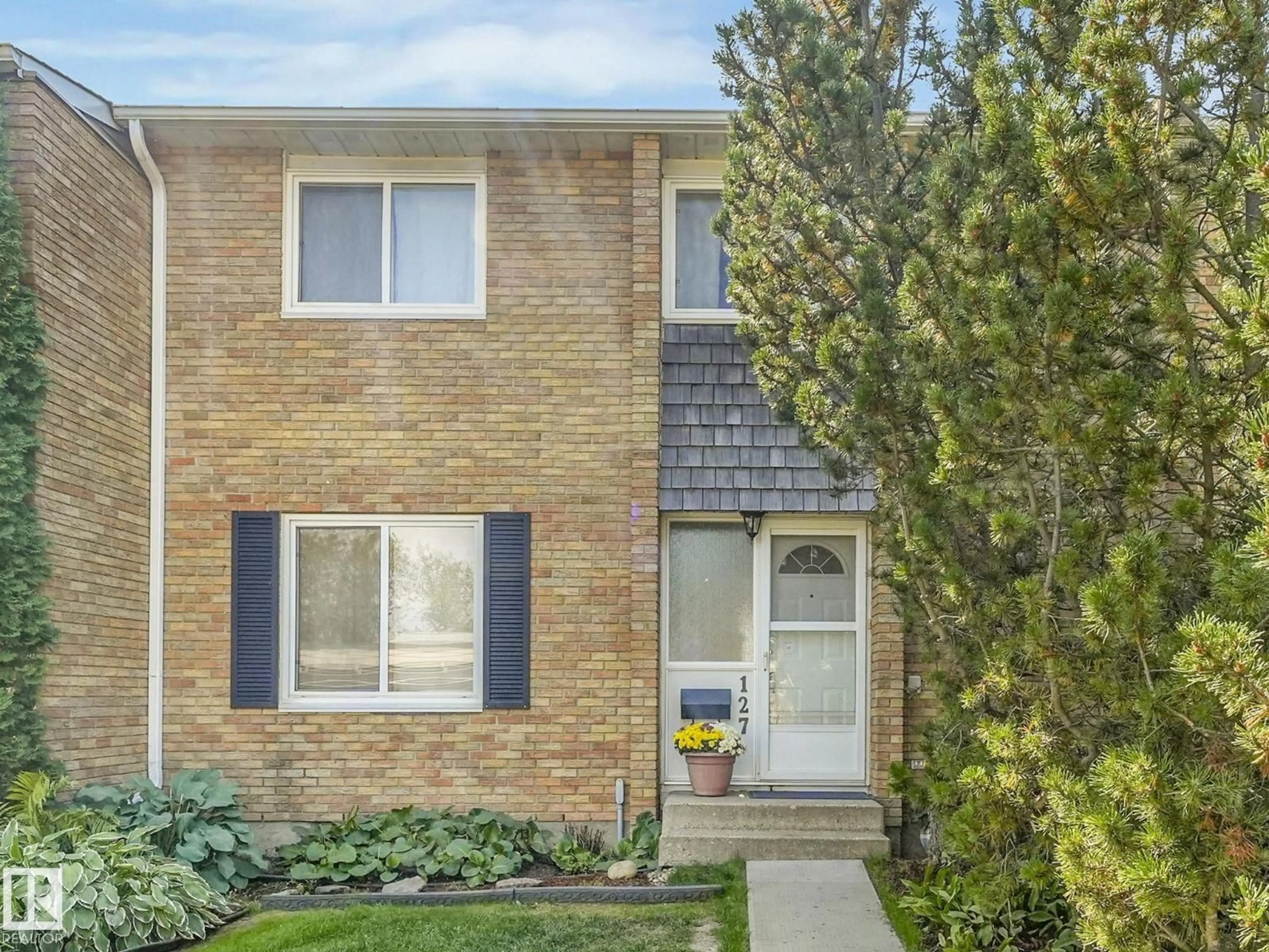Home with brick exterior material, street for 127 RIDGEWOOD TC, St. Albert Alberta T8N0E9