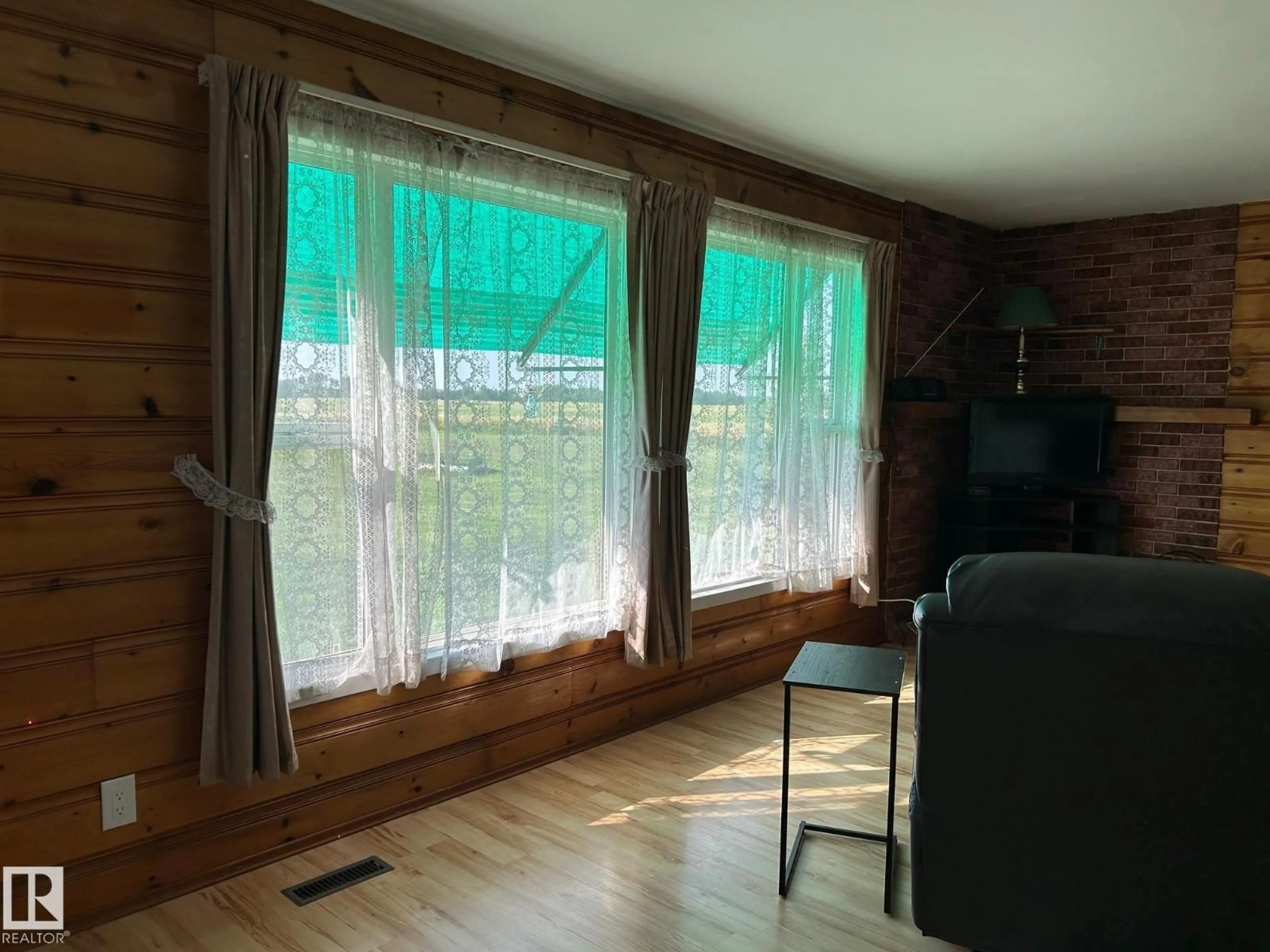 A pic of a room for 60432 RGE RD 222, Rural Thorhild County Alberta T0A3J0