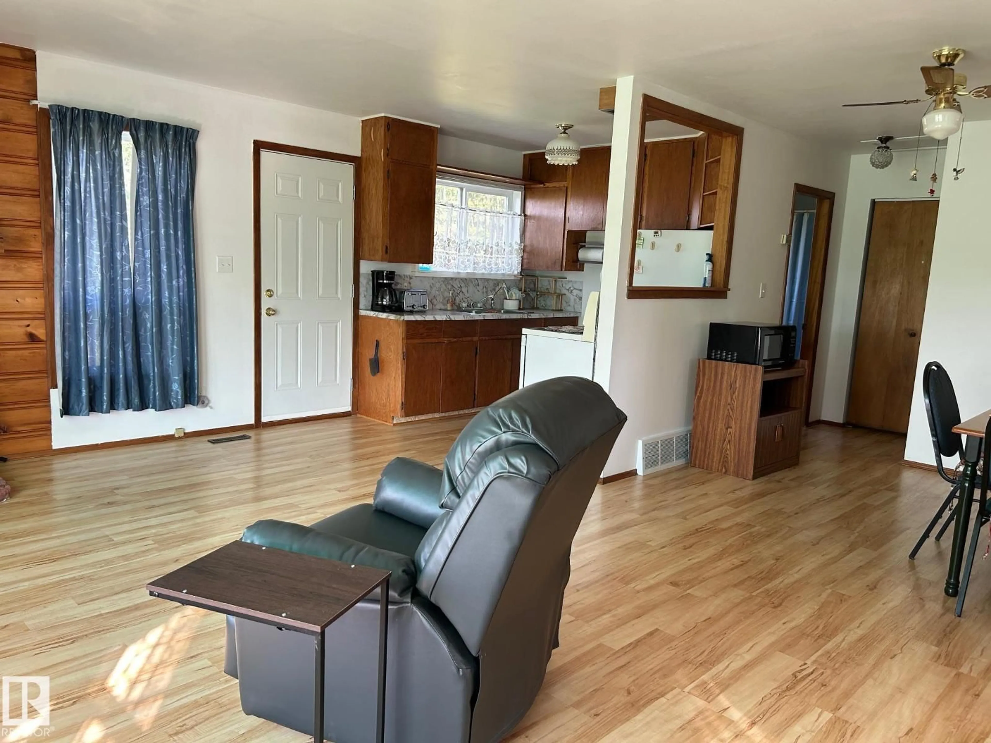 A pic of a room for 60432 RGE RD 222, Rural Thorhild County Alberta T0A3J0