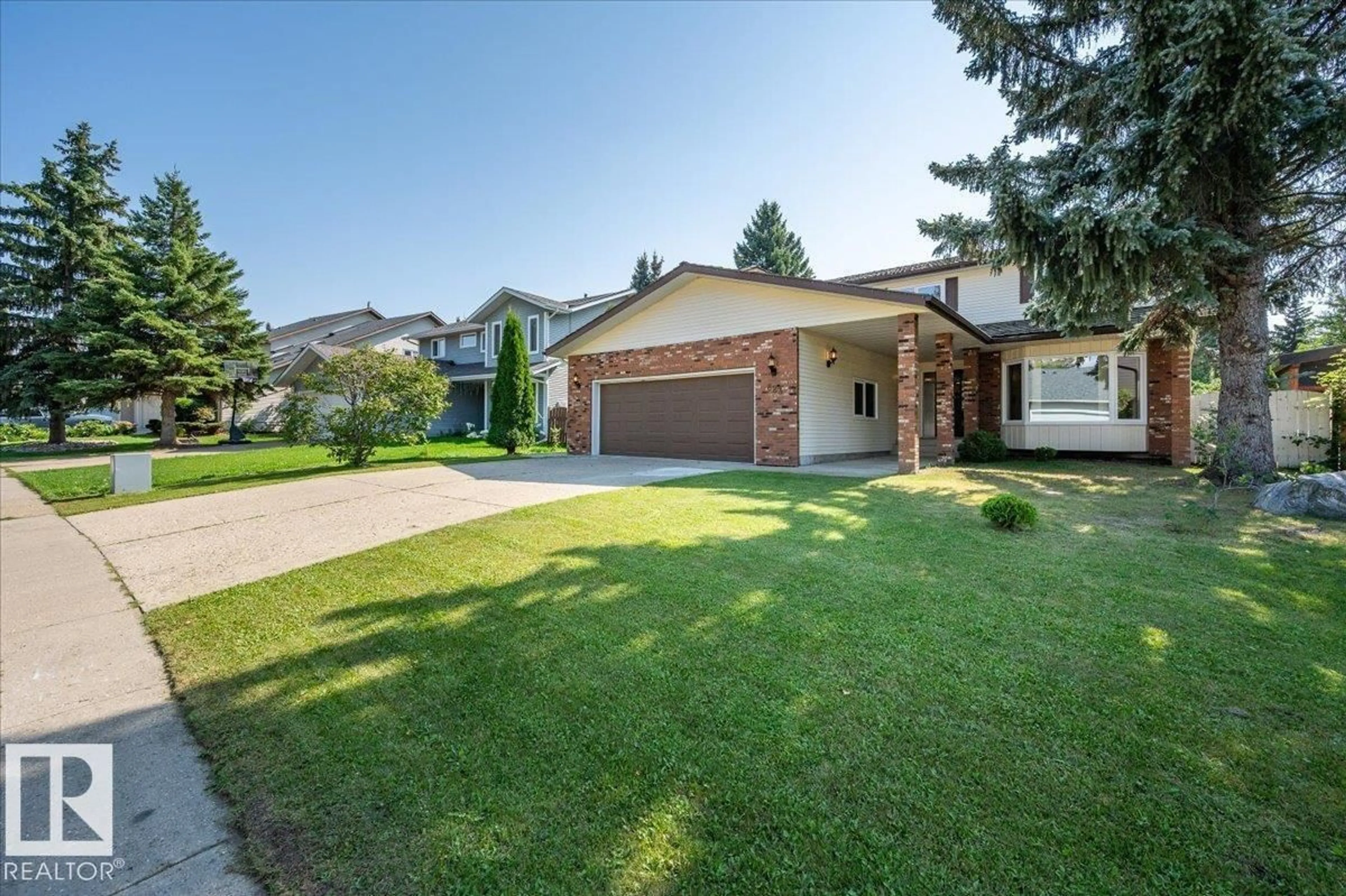 Unknown for 823 RICHARDS CR, Edmonton Alberta T6R1B4