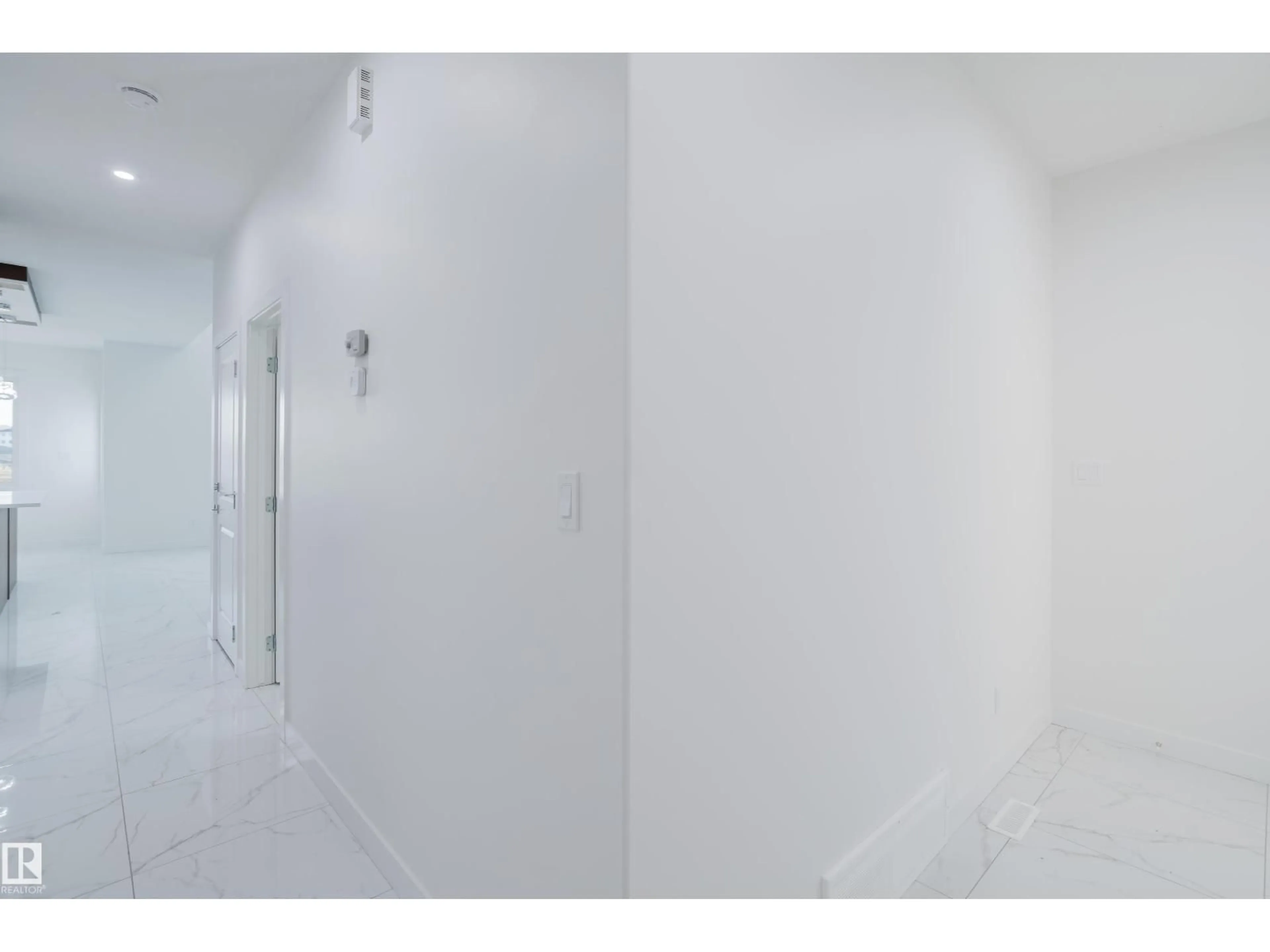 A pic of a room for 929 19 AV, Edmonton Alberta T6T2X4