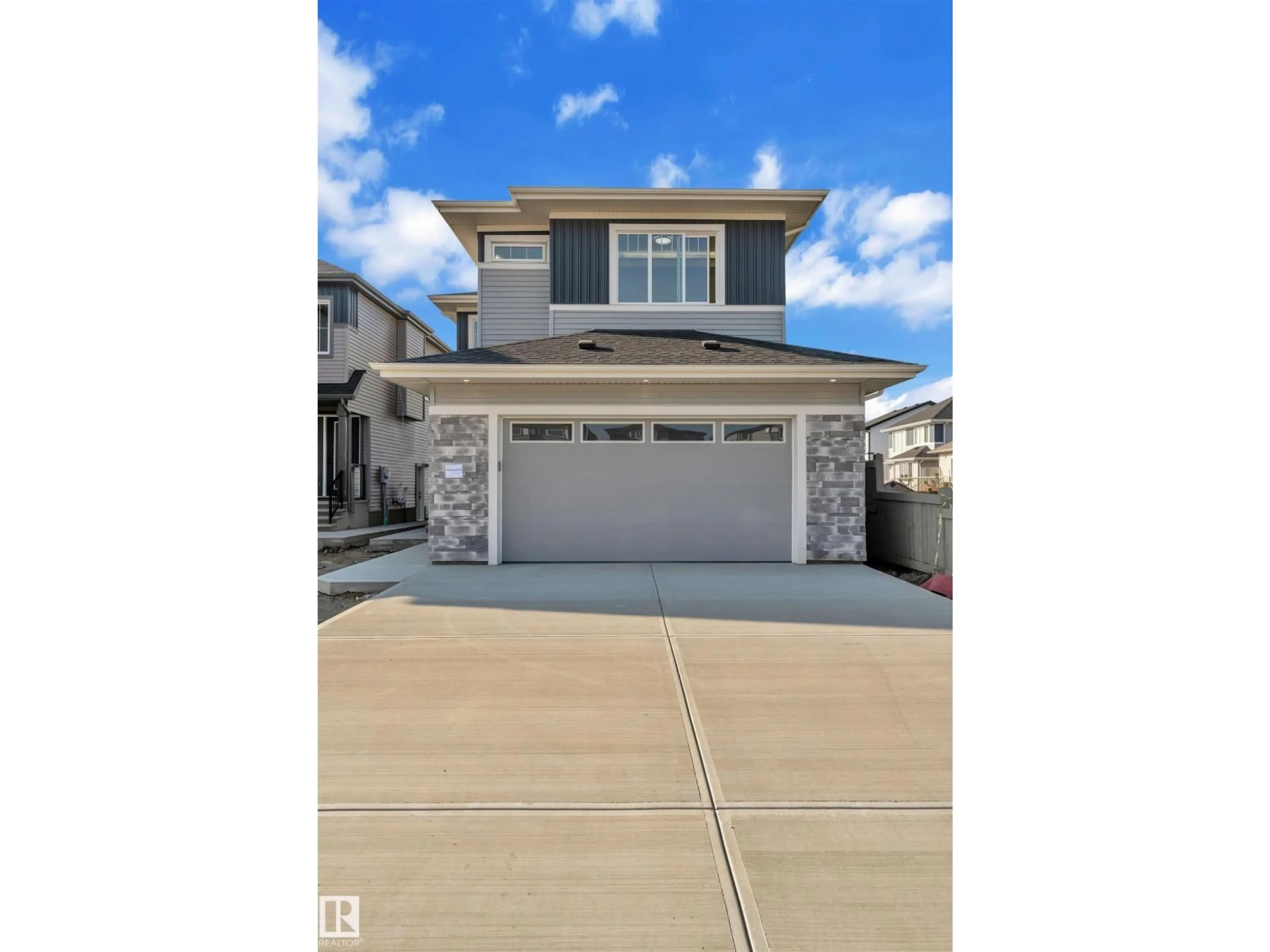 Home with vinyl exterior material, street for 176 CALEDON CRESCENT, Spruce Grove Alberta T7X4E3