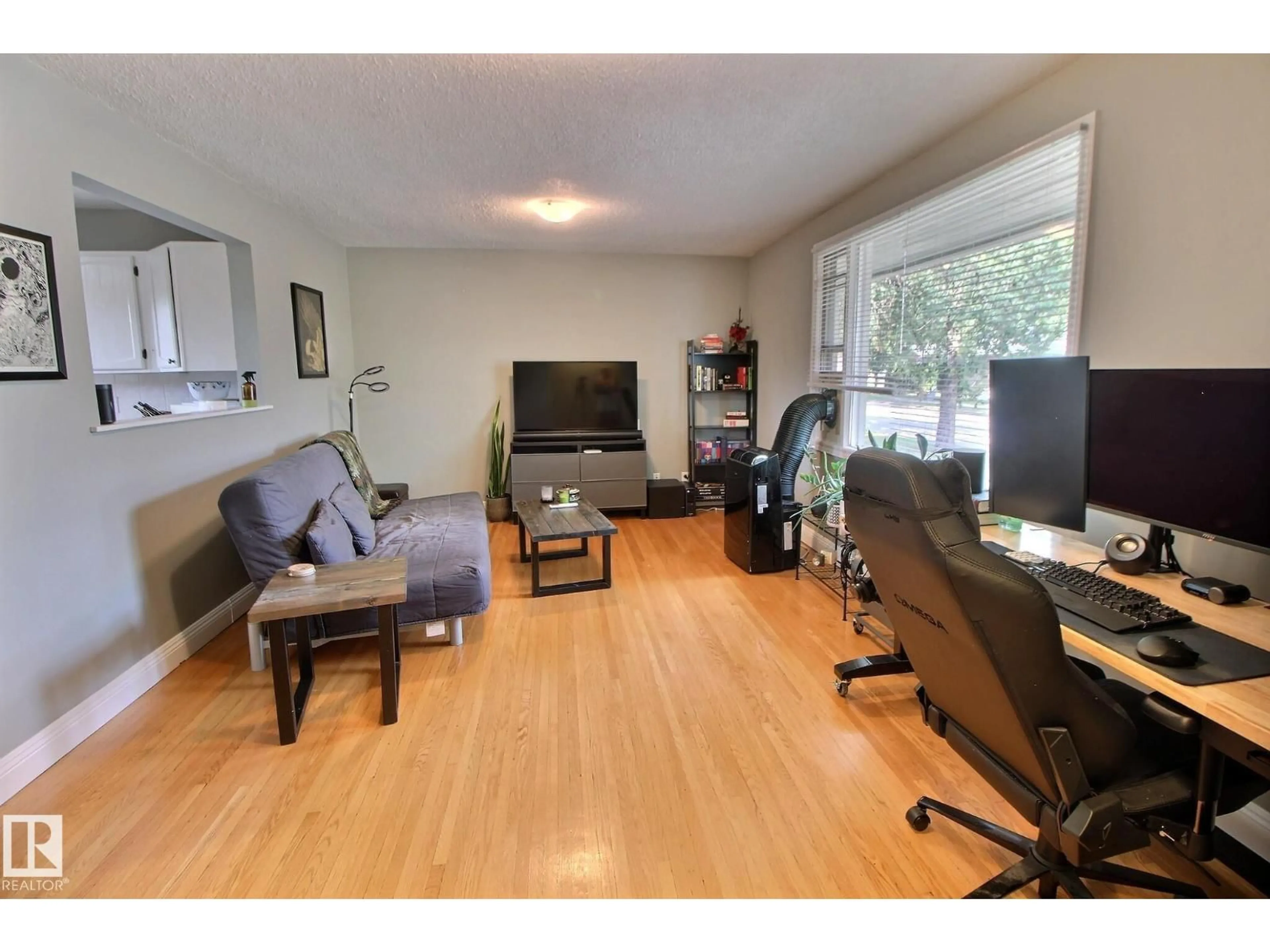 A pic of a room for 13208 SHERBROOKE AV, Edmonton Alberta T5G4G3