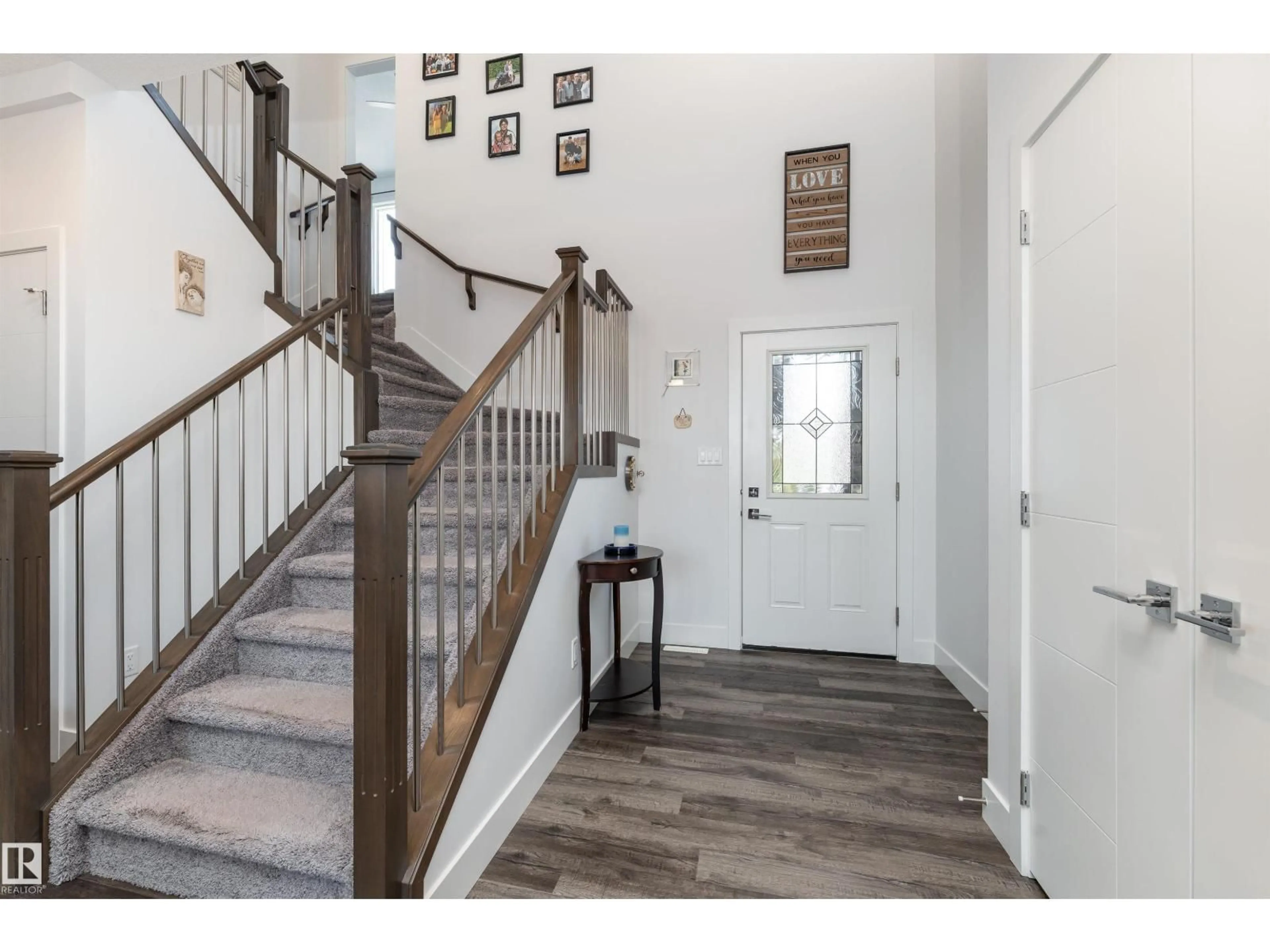Indoor entryway for 37 WALLACE PT, Fort Saskatchewan Alberta T8L0W6