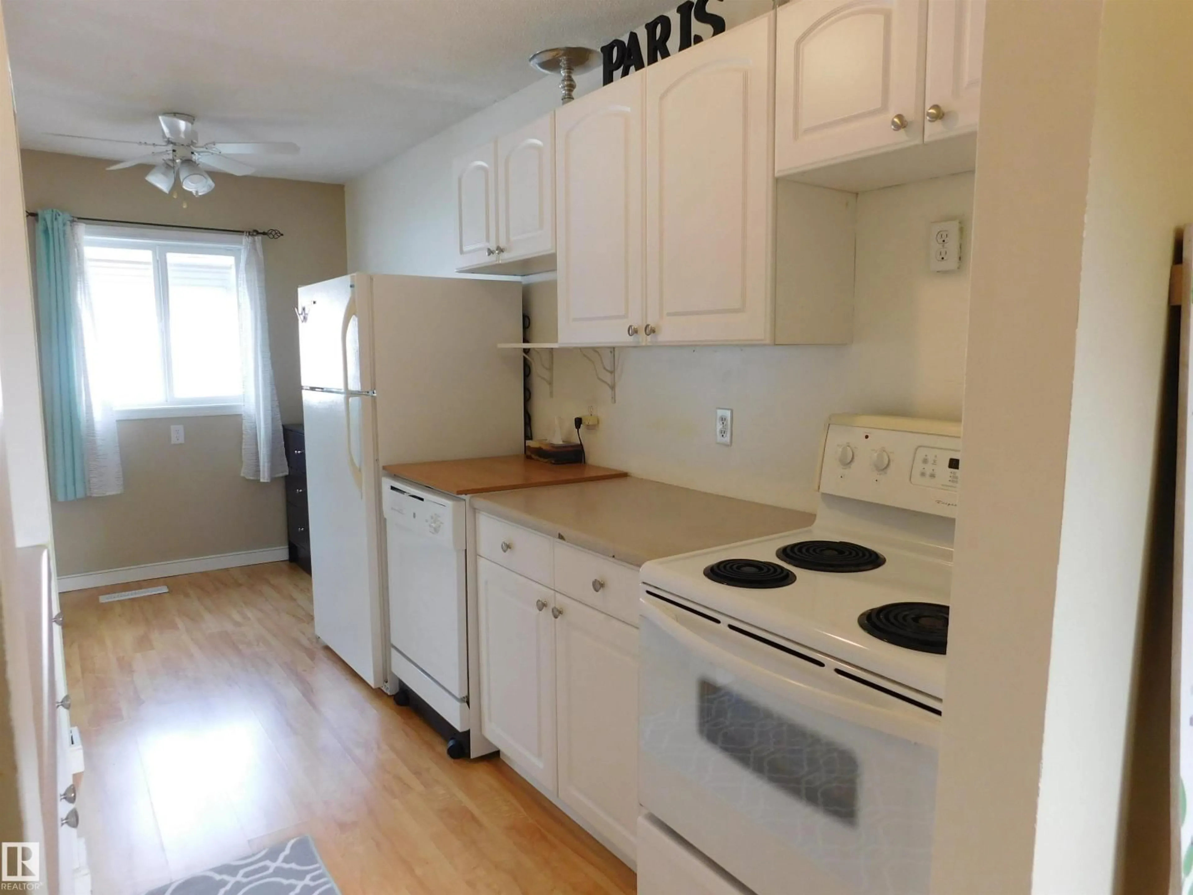 Standard kitchen, wood/laminate floor for NW - 15E MEADOWLARK VILLAGE, Edmonton Alberta T5R5X3