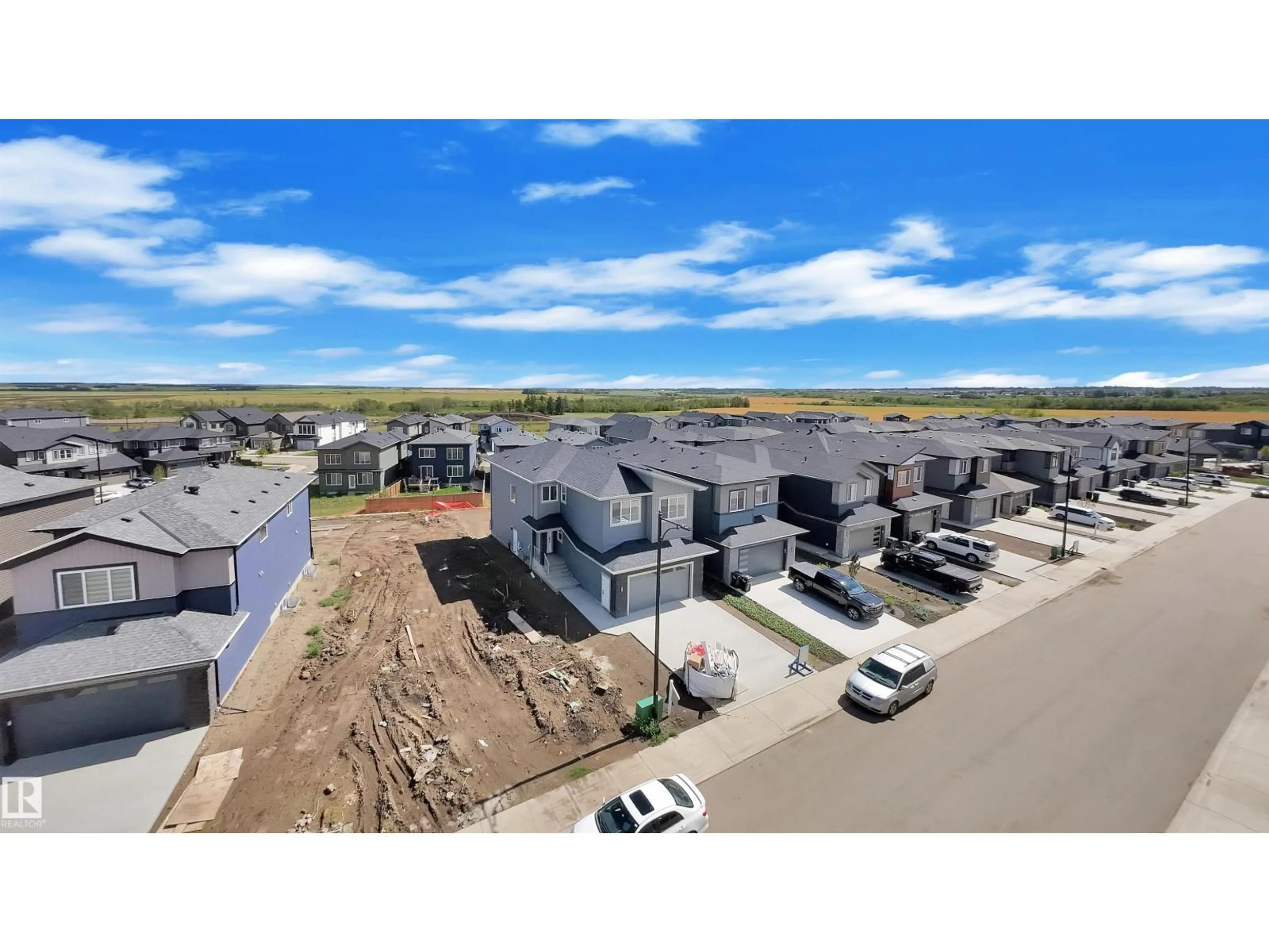 A pic from outside/outdoor area/front of a property/back of a property/a pic from drone, street for 49 CERBAT CRESCENT, Sherwood Park Alberta T8H2Z5